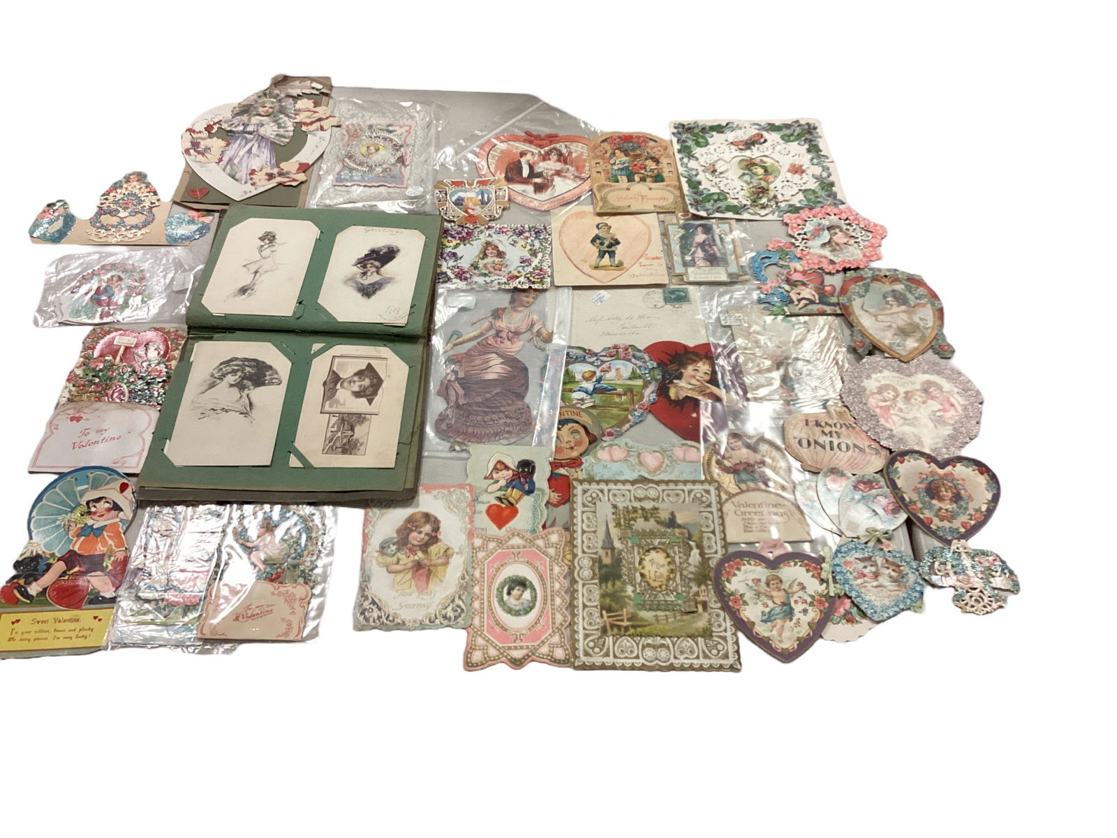 Very Nice Grouping of Antique Postcards and Greeting Cards (1 of 4)