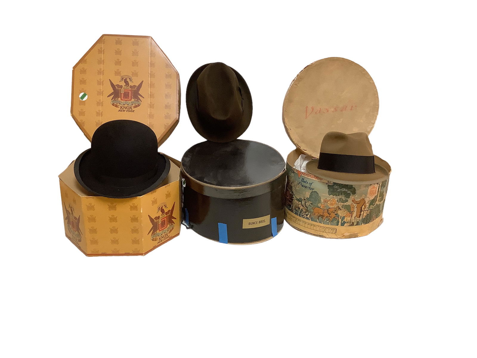 (3) Vintage Hat Boxes and (3) Men Hatís (1 of 8)
