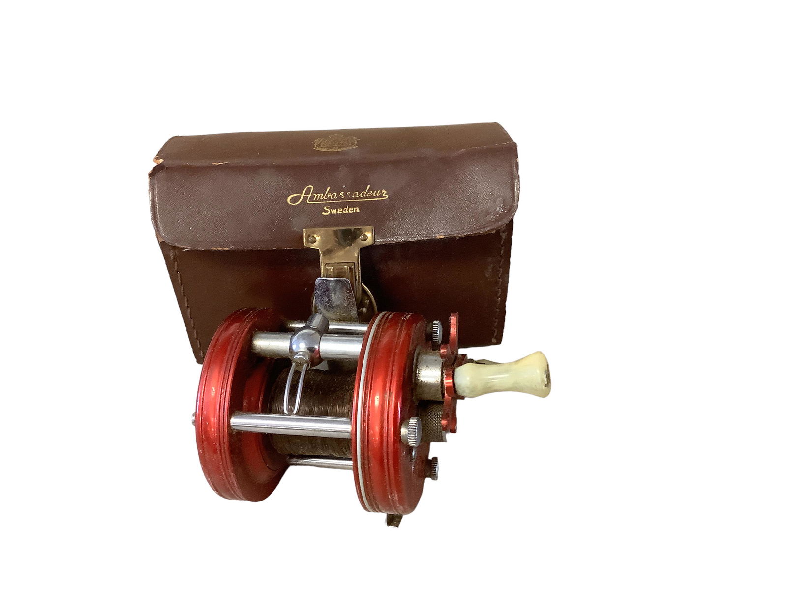 ABU Ambassadeur 5000 Bait Casting Reel (1 of 1)