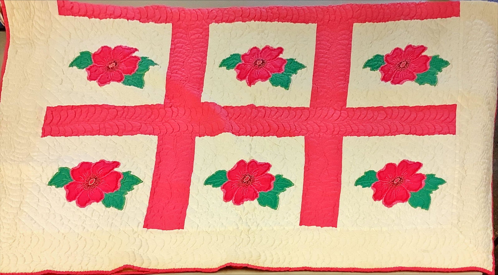 Quilt With Bright Pink Flowers: Quilt With Bright Pink Flowers Large, 94î x 96î, with pink flowers embroidered then sewn to material. Pink border all around. No visible wear or tears.