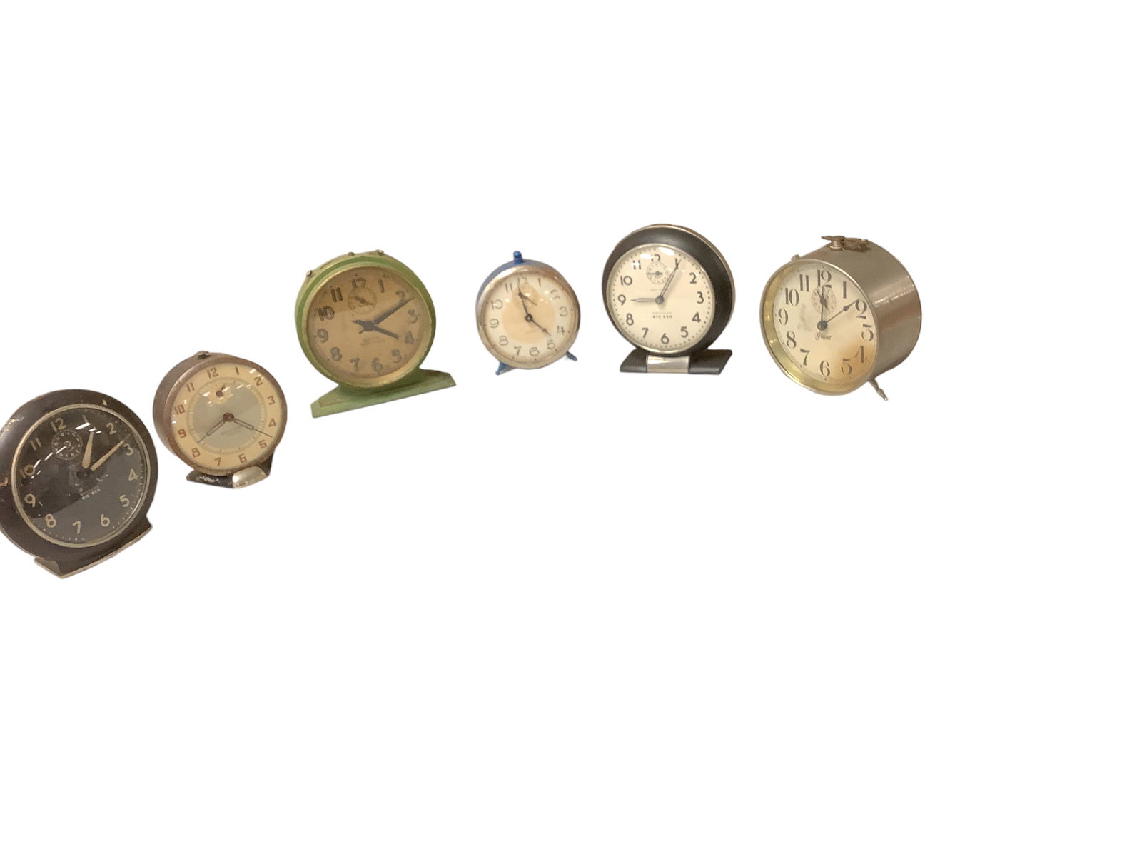 (6) Alarm Clocks: (6) Alarm Clocks Variety of alarm clocks, Big Ben, Giant, Westclox, Break - Day. Ranging size 4.5î H to 5.5î H