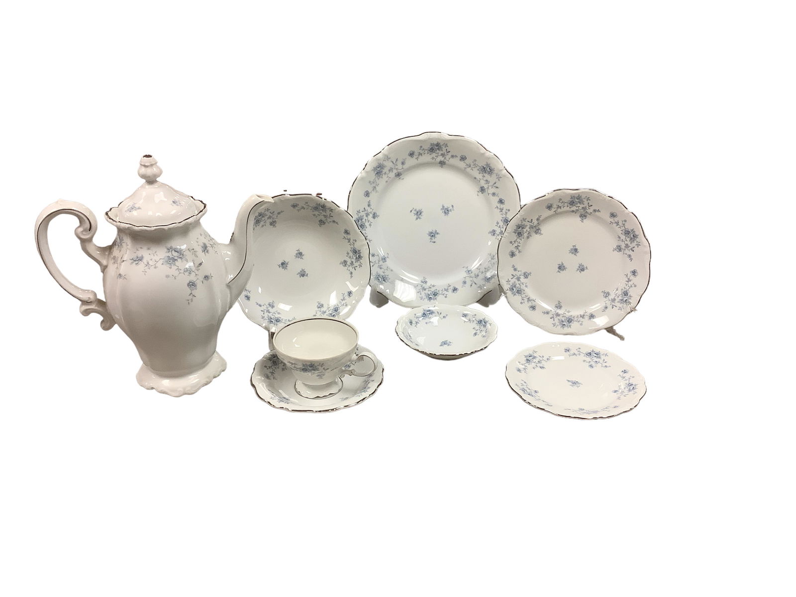 Haviland ìBlue Garlandî (93) Pieces, Service for Twelve: Haviland ìBlue Garlandî (93) Pieces, Service for Twelve Includes (20) dinner plates, a coffee pot and 12: bread plates, salad plates, soup bowls, fruit bowls, cups & saucers. Shipping Note: