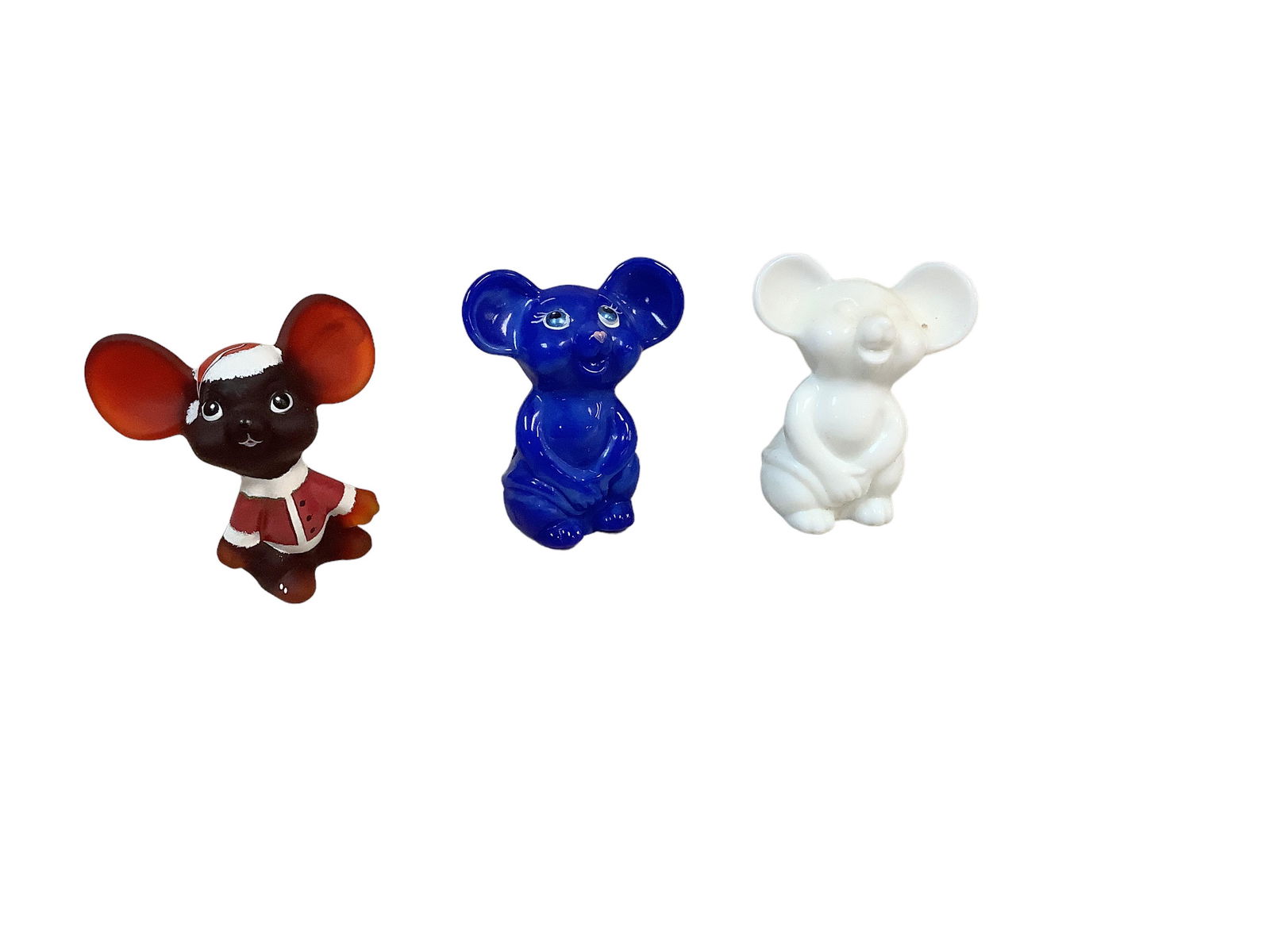 Fenton Glass Mouse Figurines: Fenton Glass Mouse Figurines 3" (1) Red Big Ear Mouse signed , (1) hand painted cobalt blue mouse.(1) White mouse.