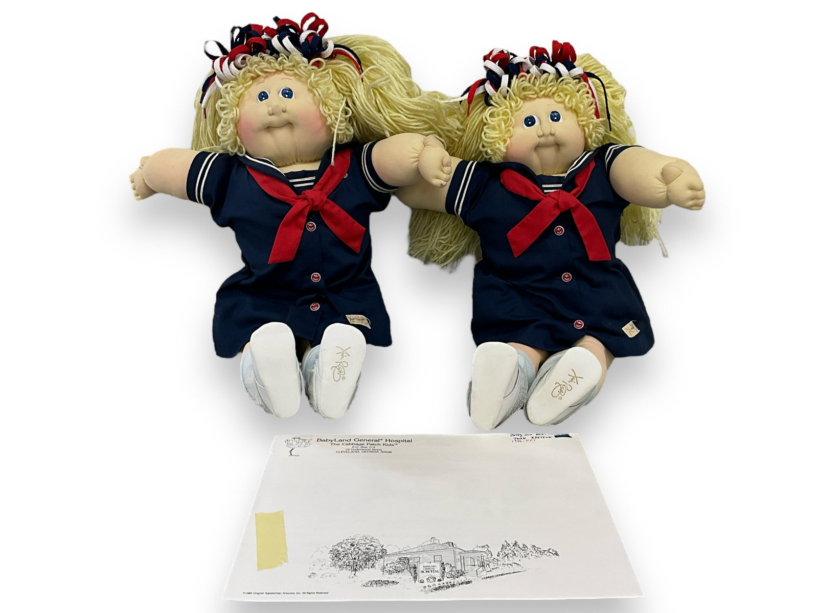 Two Cabbage Patch Kids Dolls - Twins: Two Cabbage Patch Kids Dolls - Twins 1986, Betty & Beatrice, KPT 1092/2500 sets, Twin Edition.