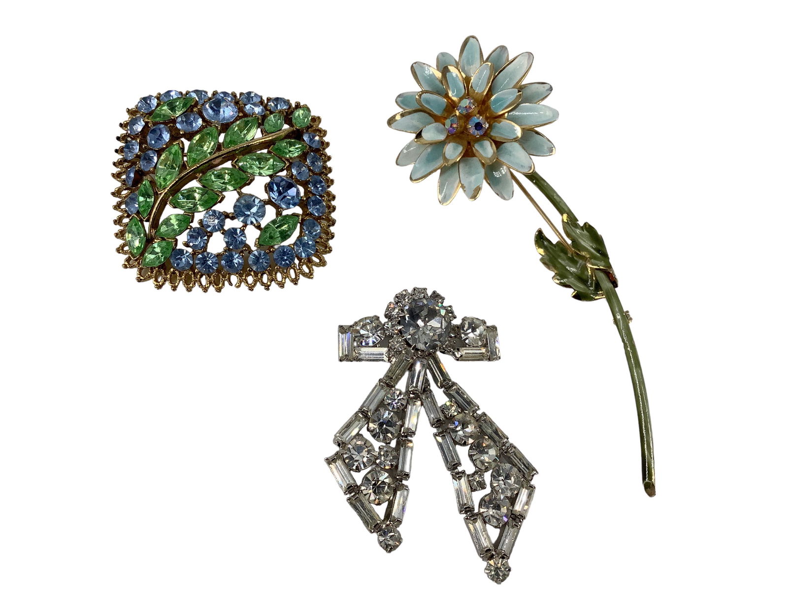 Beautiful Pastel Fashion Brooches (1 of 8)