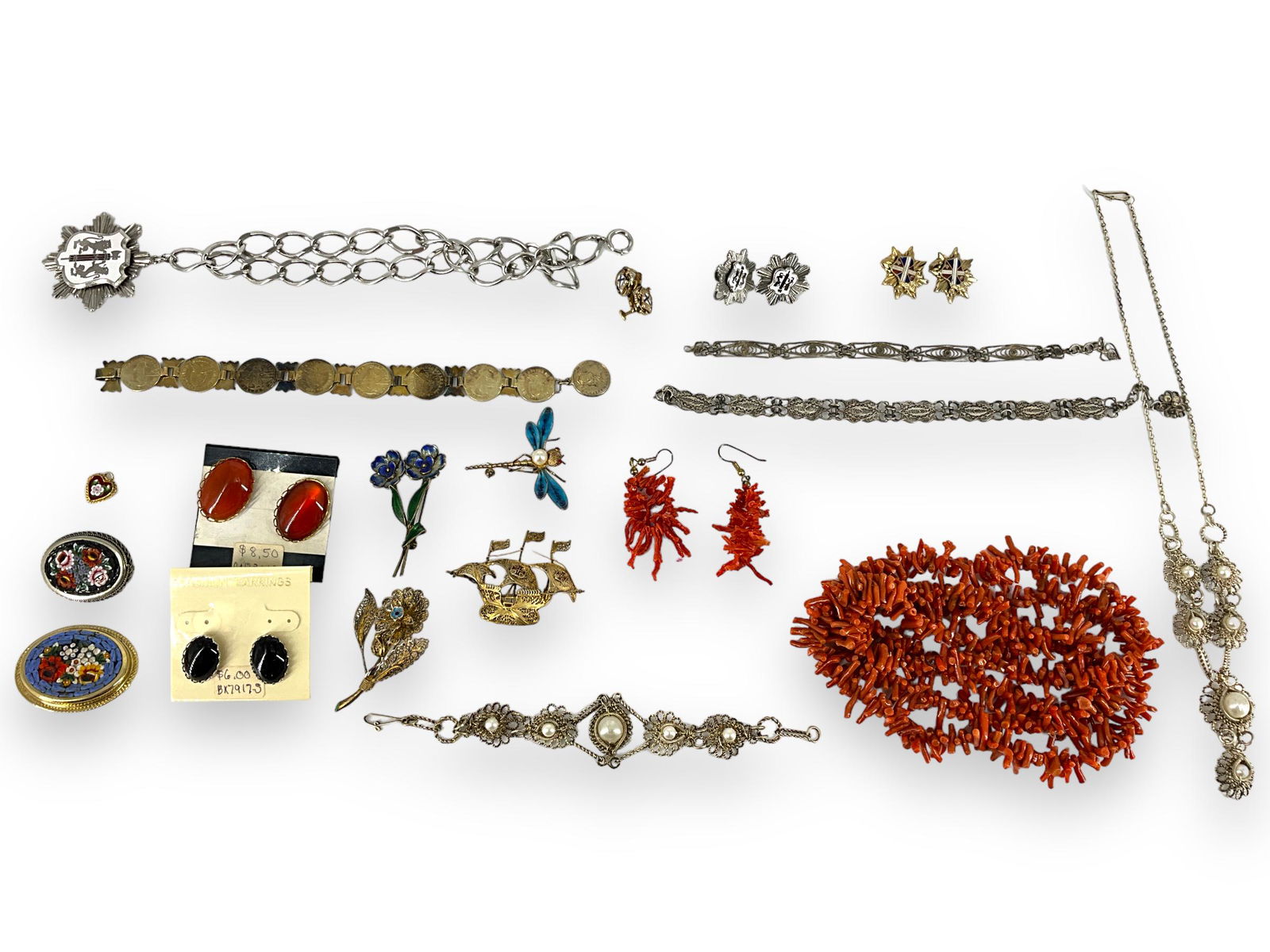 Pretty Vintage Lot, Branch Coral and More (1 of 9)