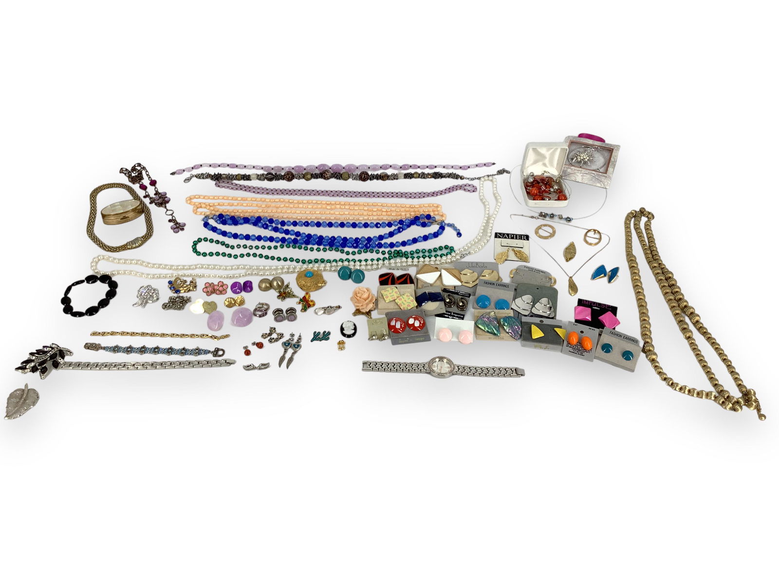 Fashion Jewelry Treasure Trove (1 of 6)