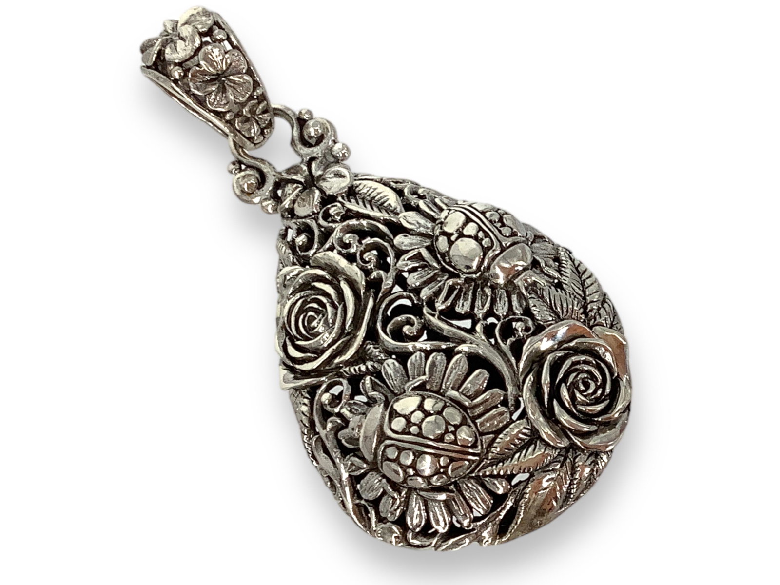 Sterling Silver Pendant - Flowers and Ladybugs Design: Sterling Silver Pendant - Flowers and Ladybugs Design Stamped and tested 925/sterling silver, signed SARDA, 0.57 troy ounces total weight, 65.25mm in length including bail, modern design, like-new con