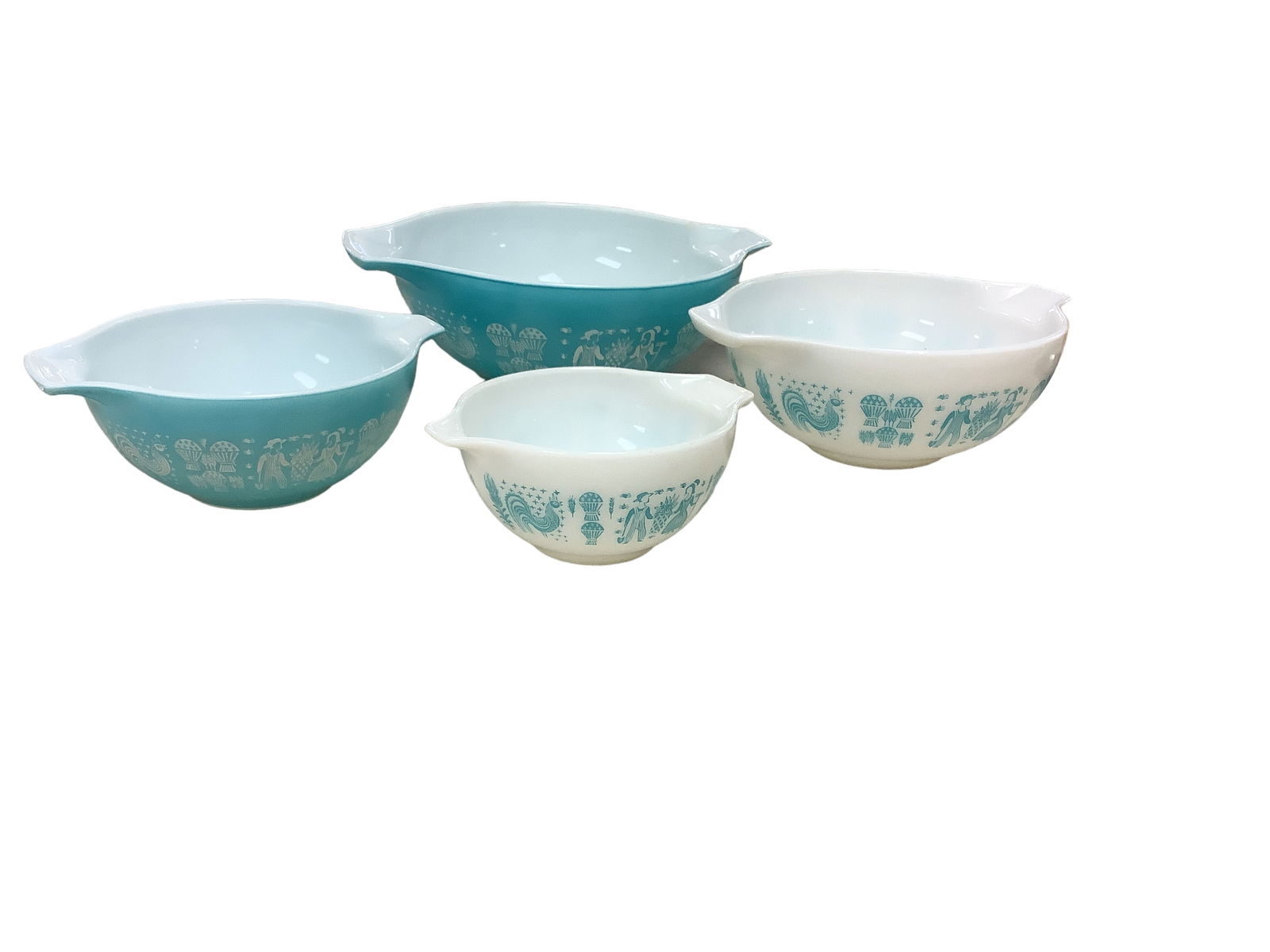 Pyrex Amish Butterprint Mixing Bowl Set (1 of 3)