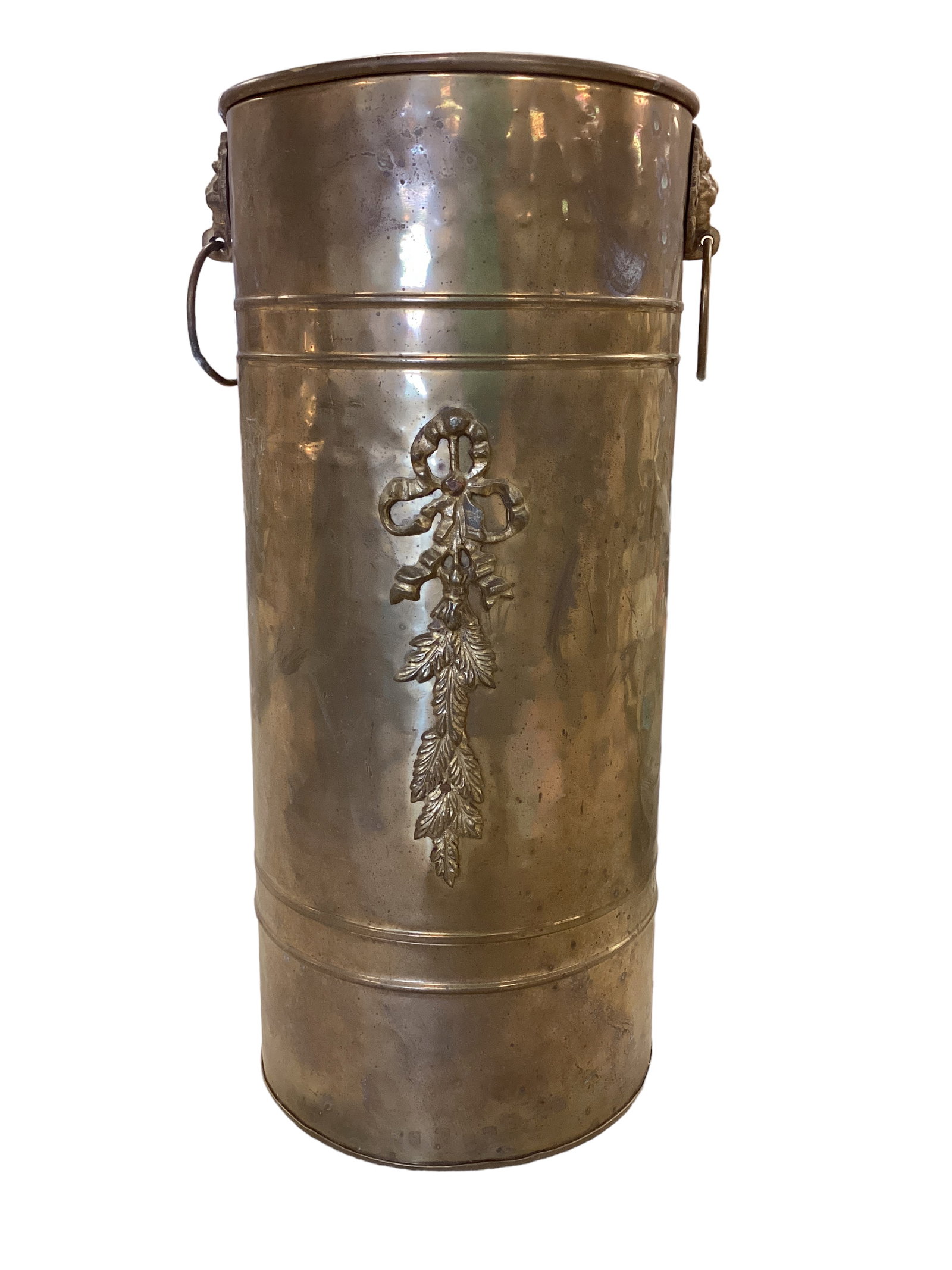 Brass Umbrella Stand with Lion Handles: Brass Umbrella Stand with Lion Handles It stands 17 1/2î tall. It does have a little wear.