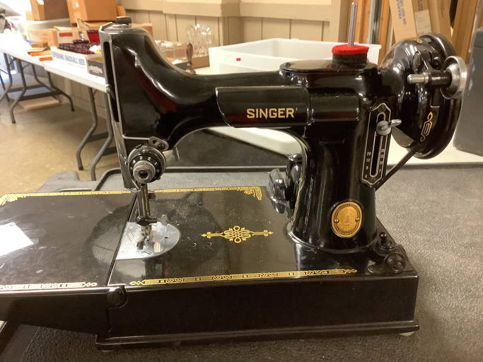 Singer Featherweights Sewing Machine