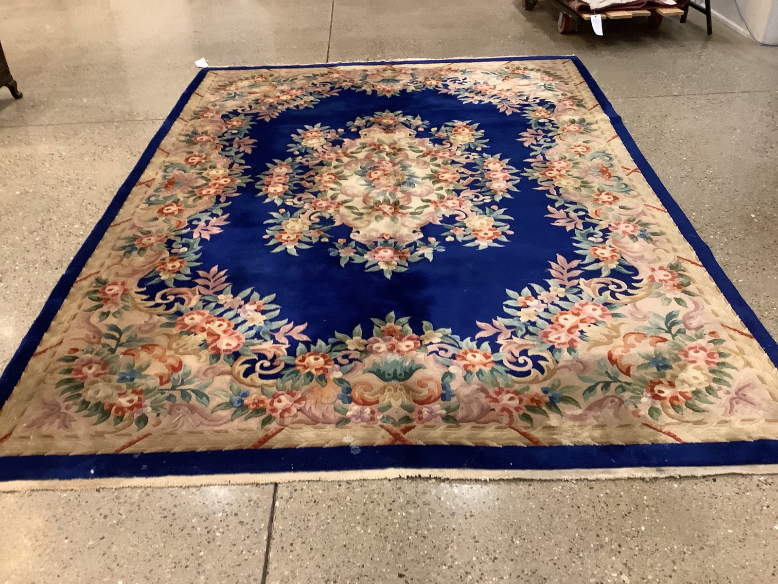 Oriental Rug - Chinese French Aubusson: Oriental Rug - Chinese French Aubusson circa 1980's, 8í x 11í5î.