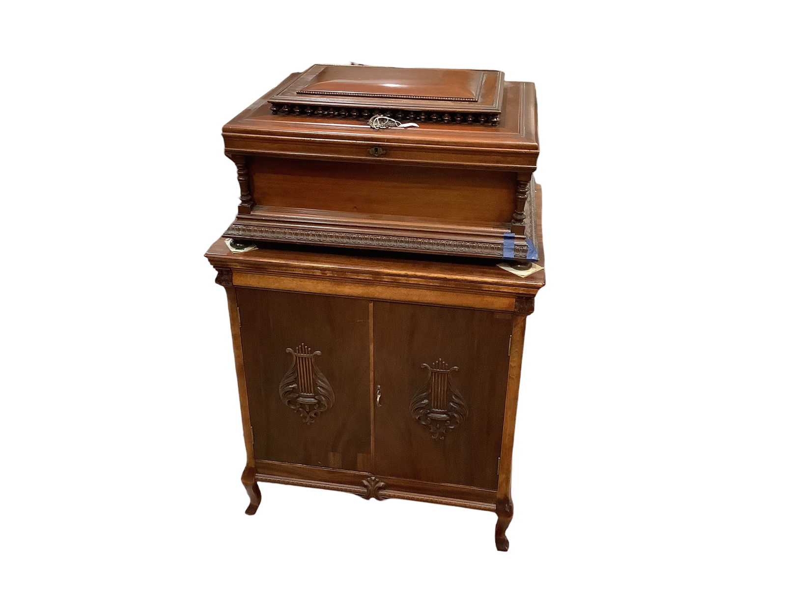 Regina Disc Player On Base (1 of 3)