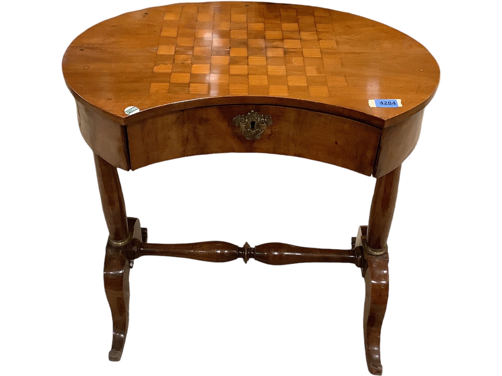 Mahogany Ladies Desk: Mahogany Ladies Desk With game top inlay. Hand dovetailed drawer. 28.5î x 18î x 30.5î.