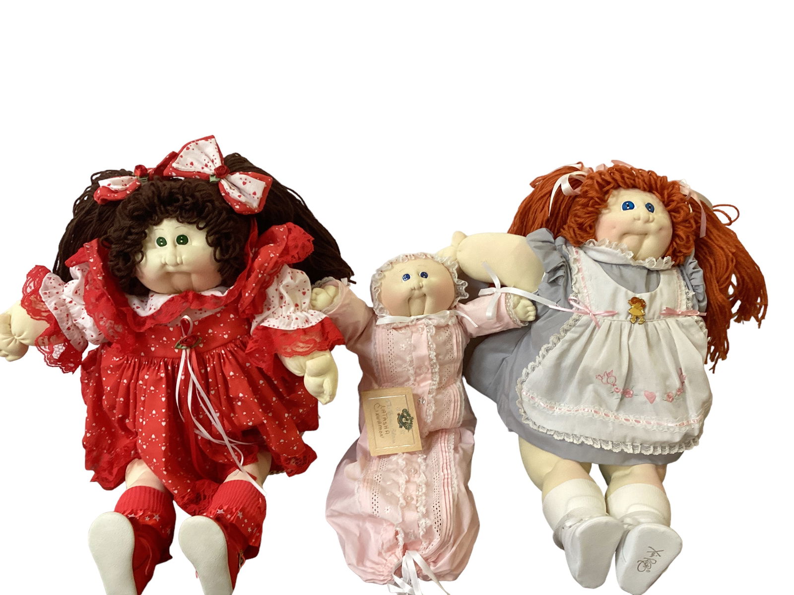 Xavier Roberts Original 1985 Cabbage Patch Kids: Xavier Roberts Original 1985 Cabbage Patch Kids (3) Original soft sculpture dolls, screened signatures. Complete paperwork. Prudence Roxane KPJ 35884/50000, Elaine Gertrude KPJ 4663/50000 and Preemie