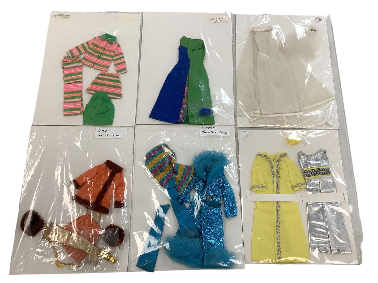 (6) VINTAGE BARBIE OUTFITS (1 of 4)