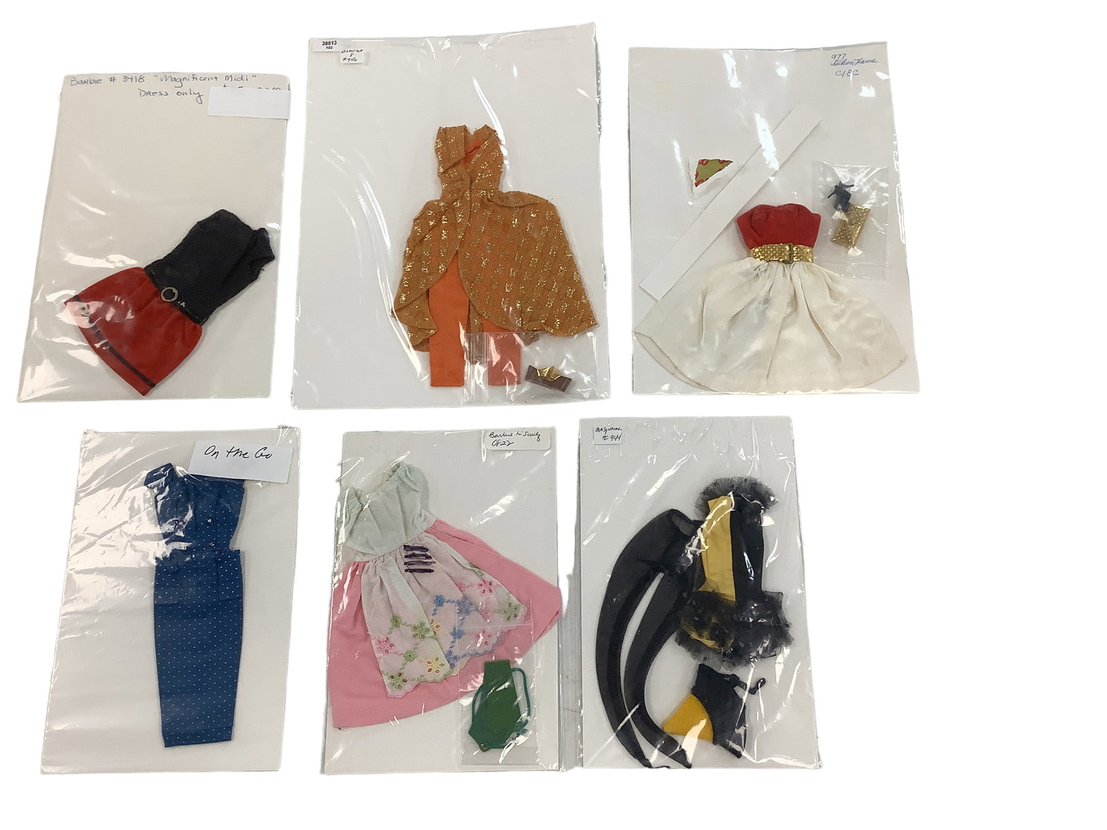 (6) VINTAGE BARBIE OUTFITS (1 of 4)