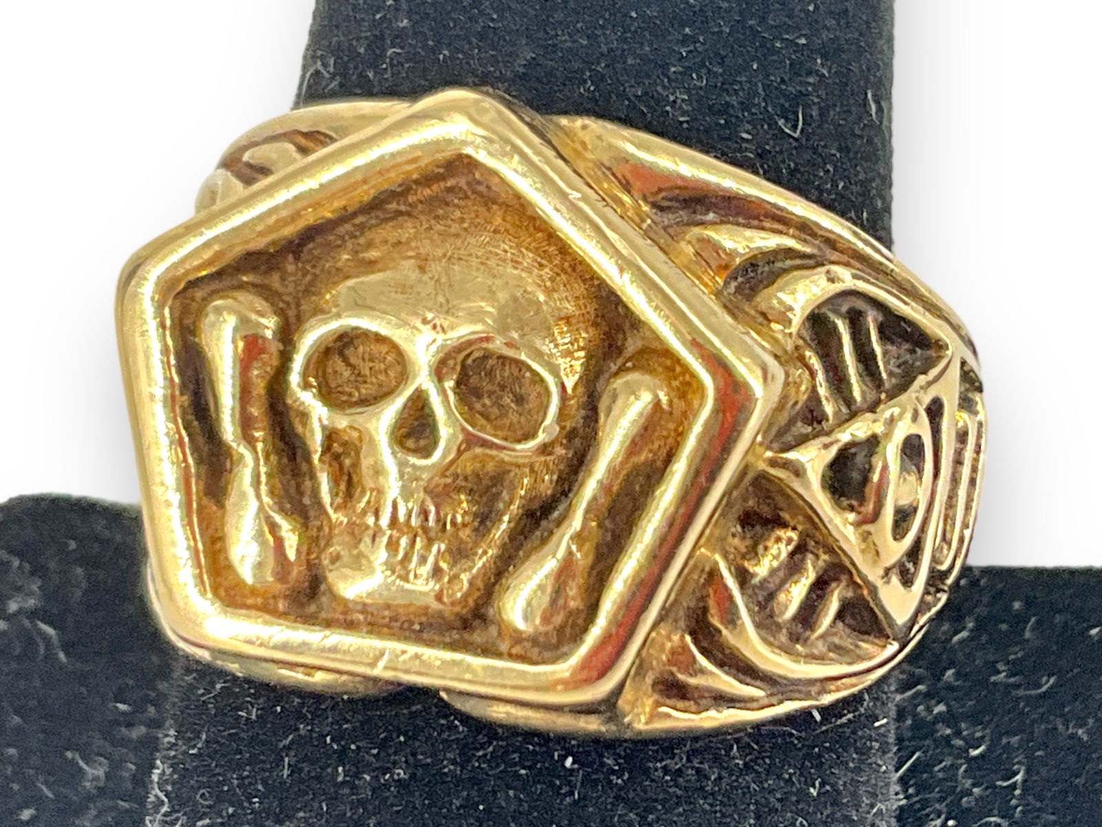 Heavy 14kt Yellow Gold Men's Ring (1 of 5)