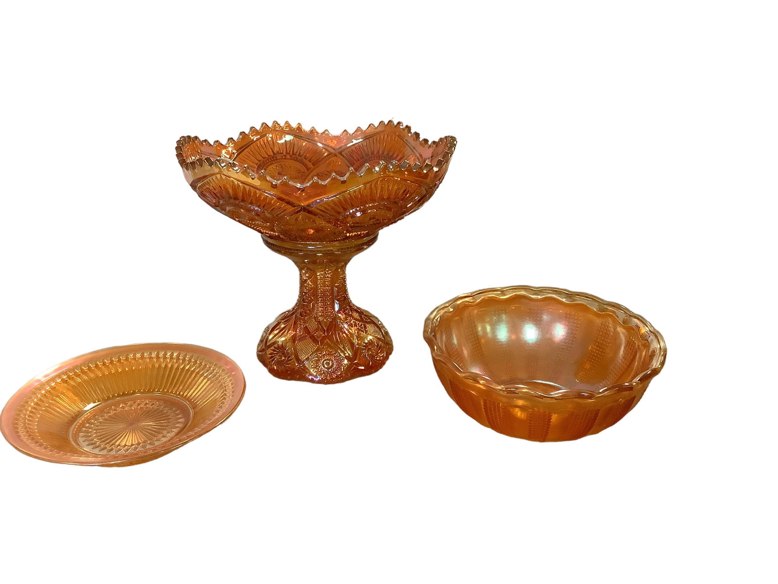 Marigold Carnival Pieces: Marigold Carnival Pieces 7.5î diameter bowl, 8î diameter bowl, Imperial 2 pc pedestal fruit bowl stands 9î tall on base in daisy & button pattern.