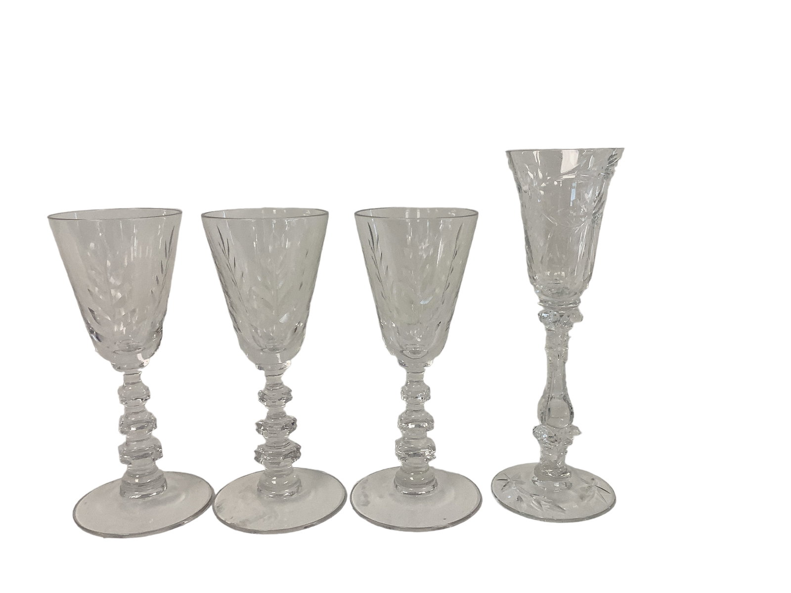 Cambridge Cordials: Cambridge Cordials Lot of 4. Includes (3) King George cordials and a #3126 cordial with cutting.