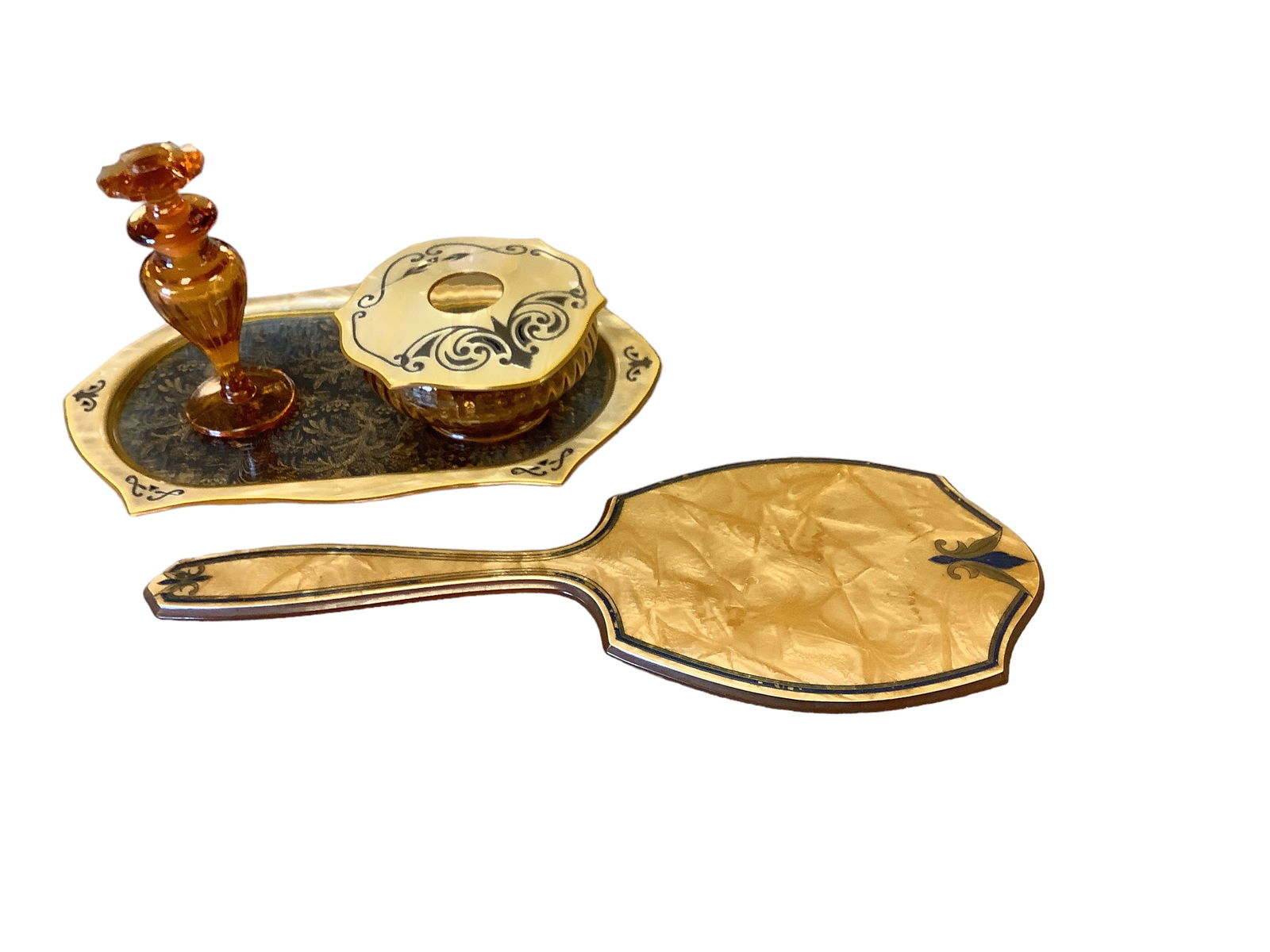 Cambridge (4) Piece Dresser Set (1 of 1)