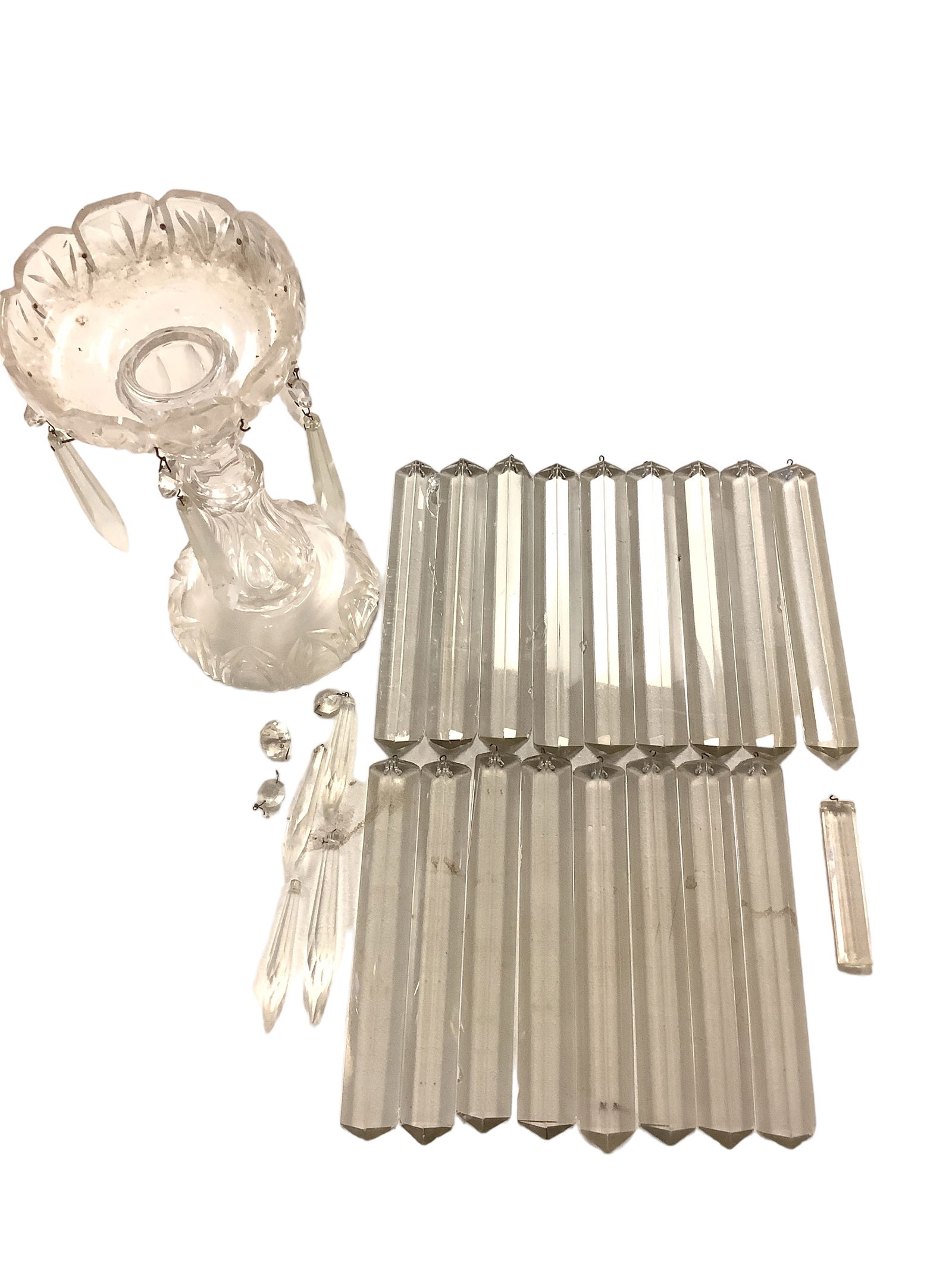 Mantle Lusters Lamp and Prisms: Mantle Lusters Lamp and Prisms Mantle Lusters Crystal Glass 10î inch Lamp Hand cut 7.75î crystal prisms (17) One 3.5î inch prism. Five 4î inch prisms. Three 3î inch prisms. Si