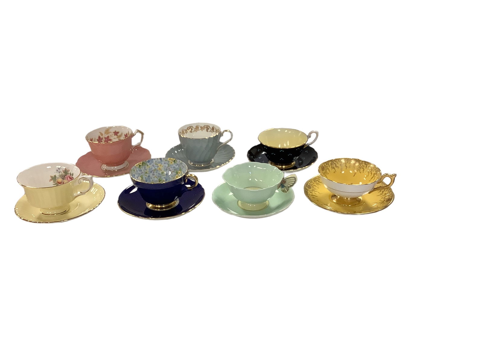 Porcelain Cups with Saucers (1 of 1)