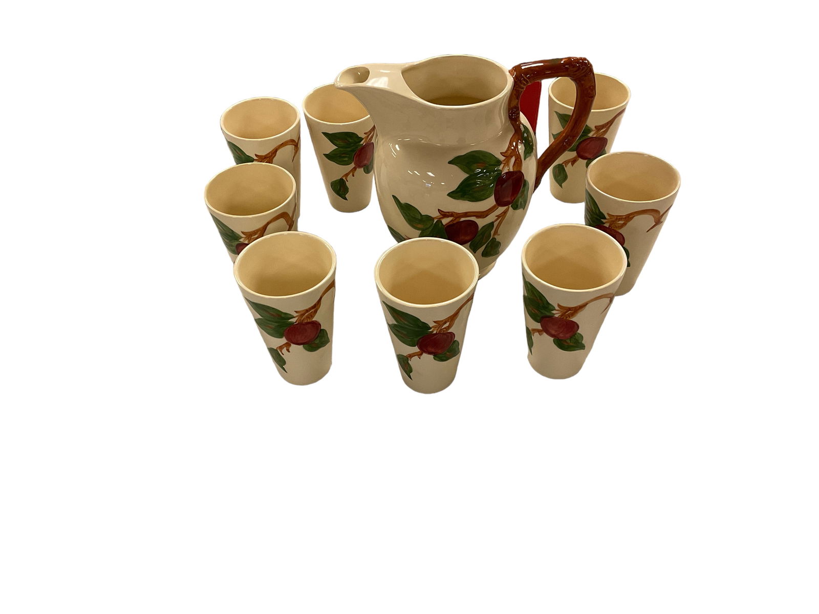 Franciscan Apple Pitcher and Glasses (1 of 1)