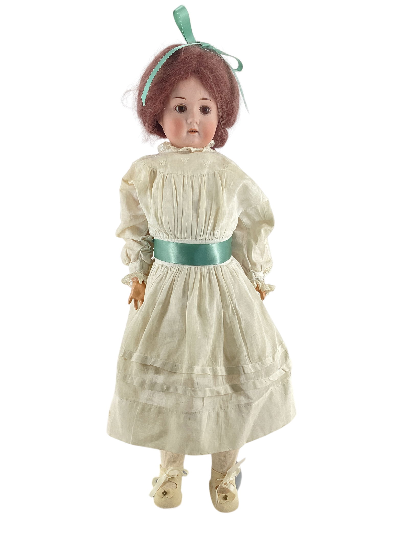 Goebel bisque socket head girl.: Goebel bisque socket head girl. 21" doll with mohair wig, glass sleep eyes, open mouth with teeth, on jointed composition body. Bisque has no apparent damage.