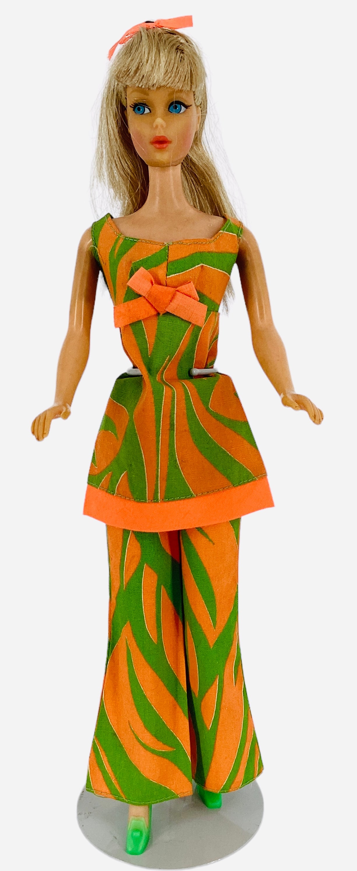 TNT BARBIE WEARING TWO WAY TIGER (1 of 2)