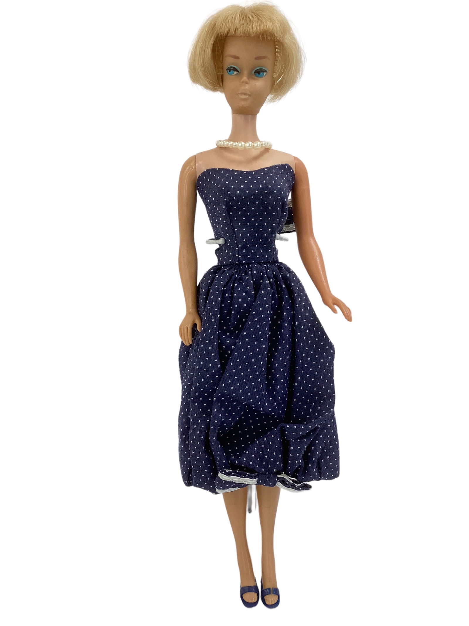 BLOND AMERICAN GIRL BARBIE W/ HOMEMADE BUBBLECUT DRESS (1 of 3)