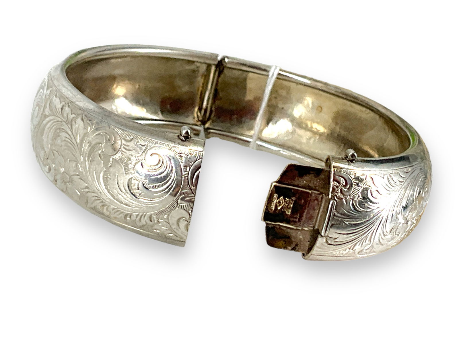 Lovely Sterling Hinged Bangle Bracelet (1 of 5)