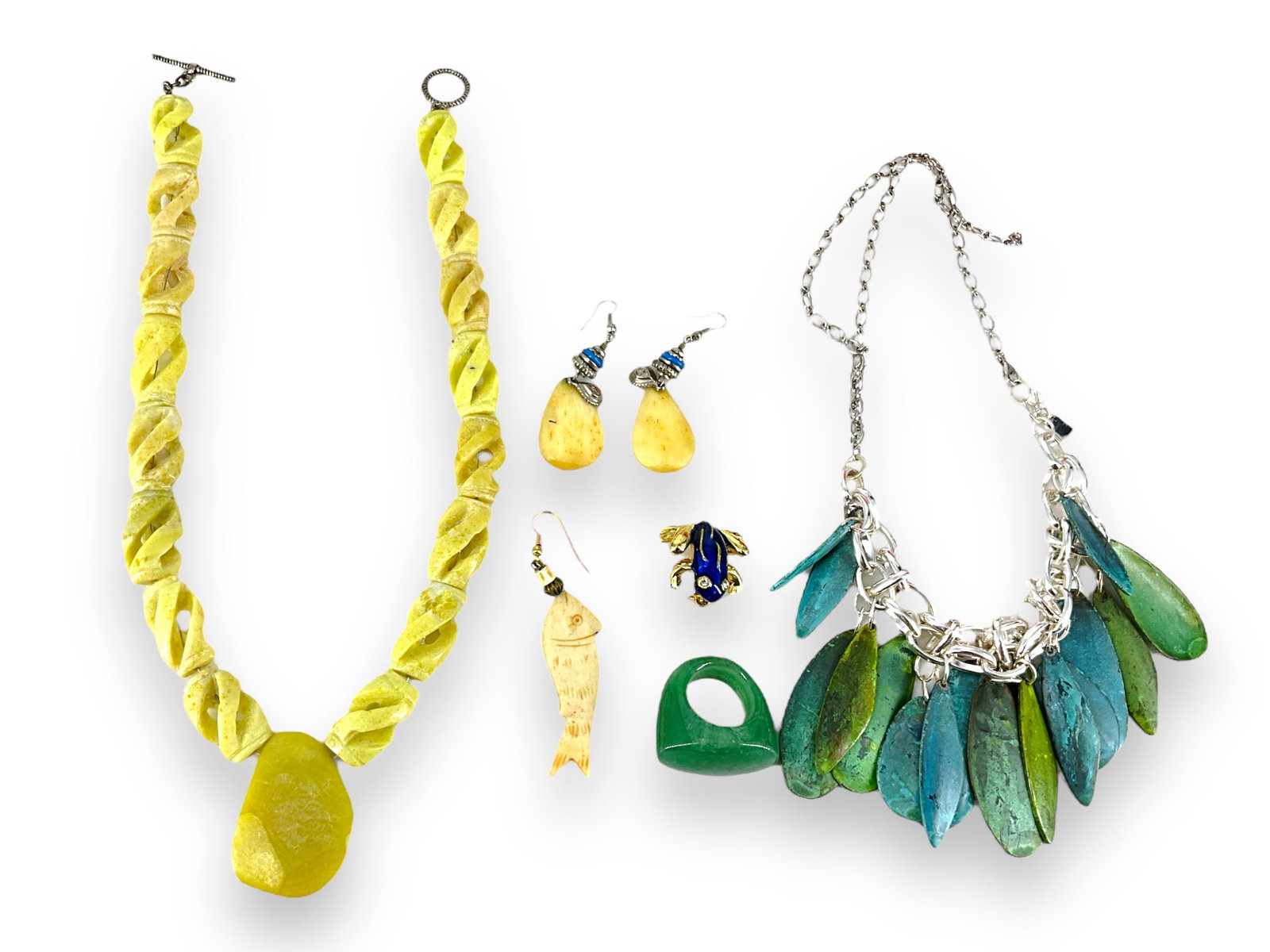 Silver Necklace, Carved Soapstone Necklace and More: Silver Necklace, Carved Soapstone Necklace and More Tested silver necklace, choker chain, with lovely teal and green leaf decoration (could be made longer), a soapstone carved chain necklace @ 17î