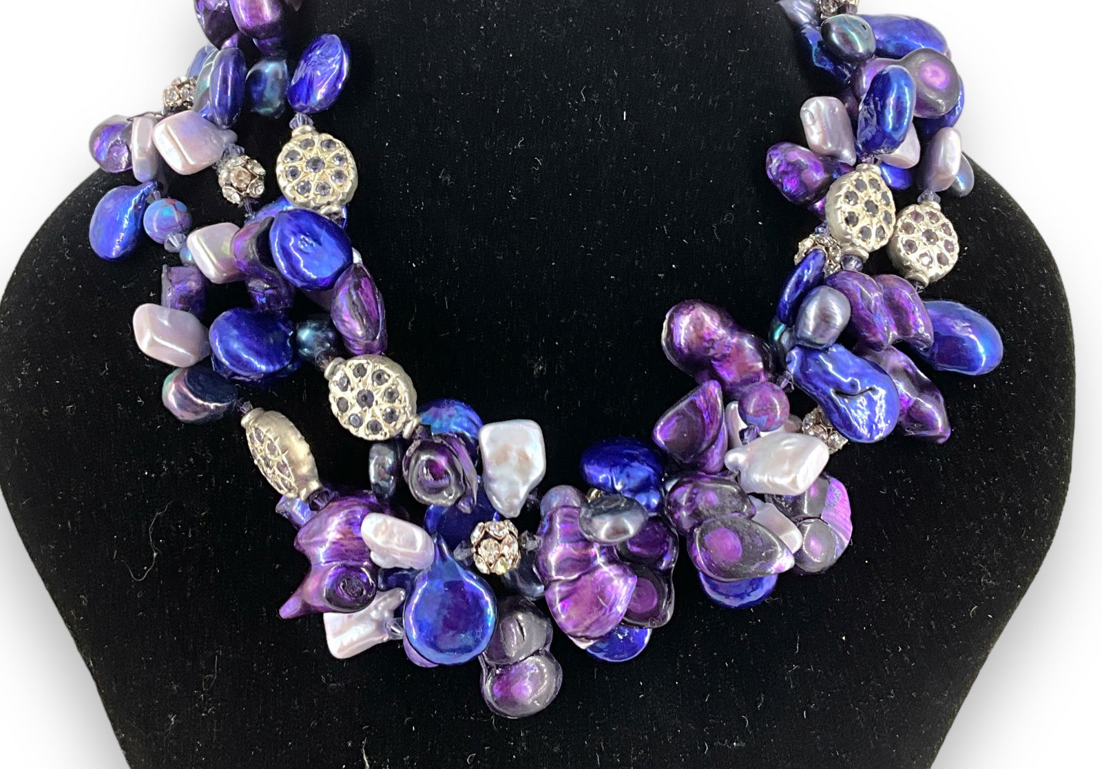 Unique Cultured Pearl Necklace (1 of 4)