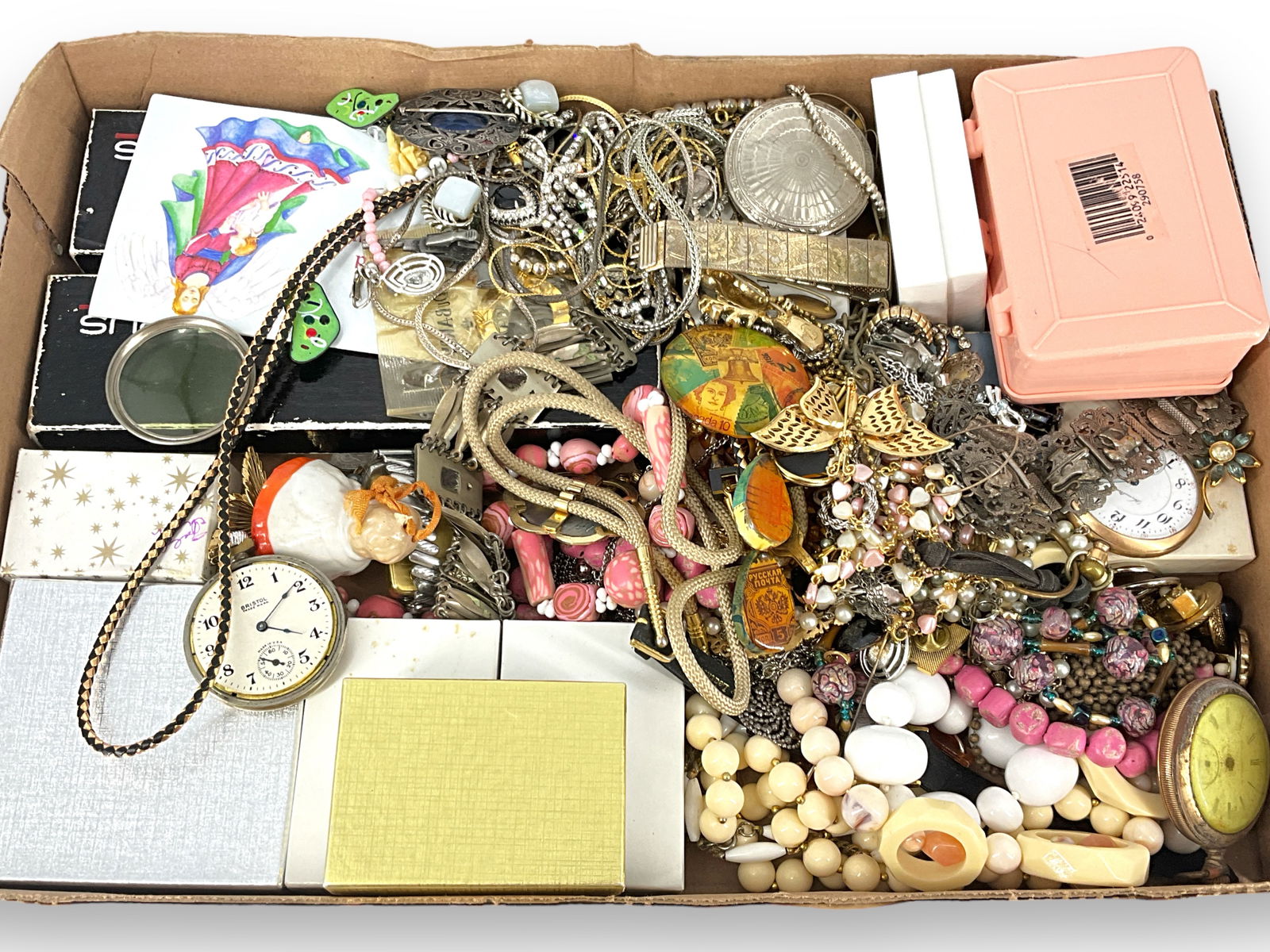 Assortment of Fashion Jewelry & Accessories (1 of 8)