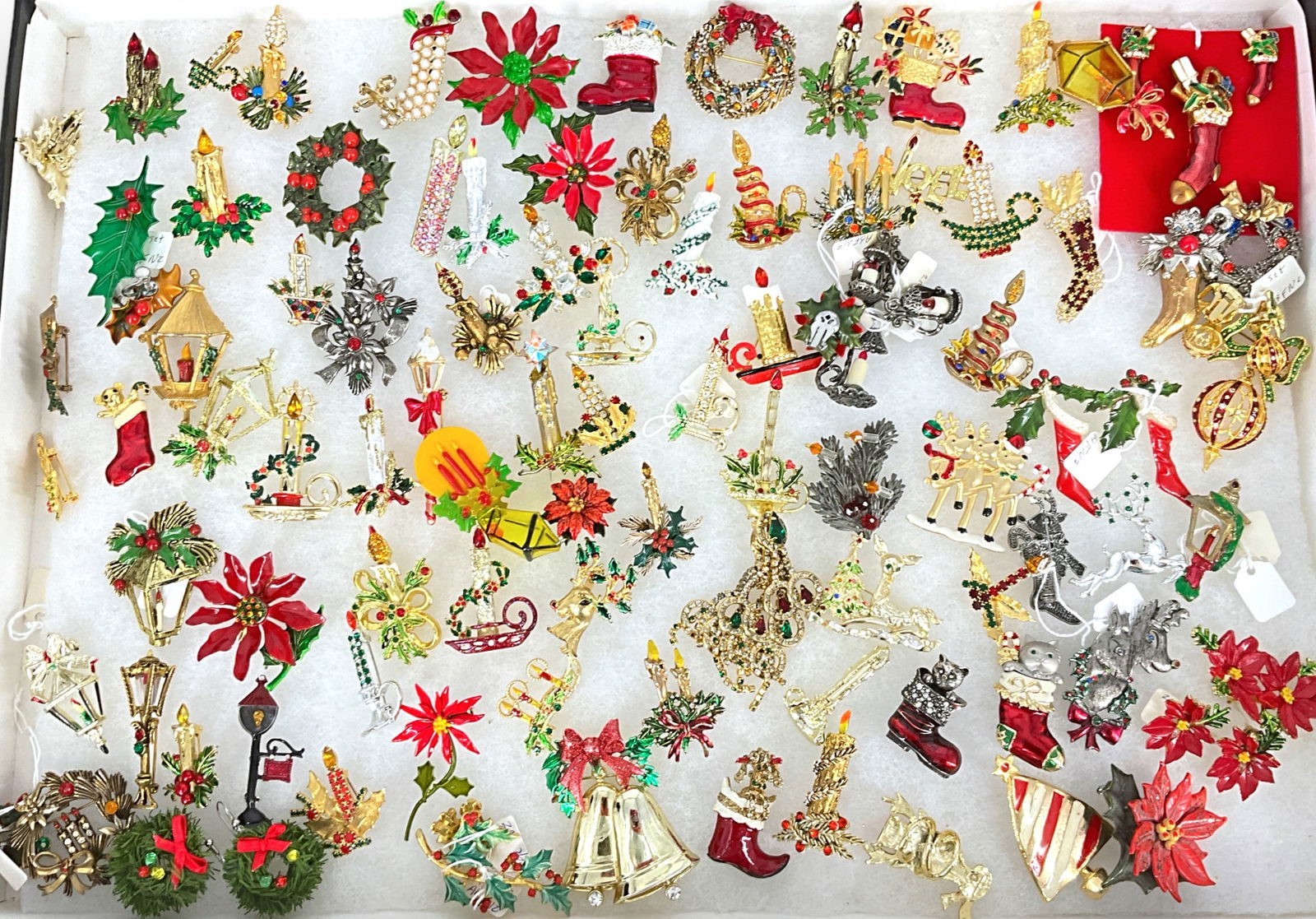 Assorted Holiday Pins & Accessories (1 of 12)