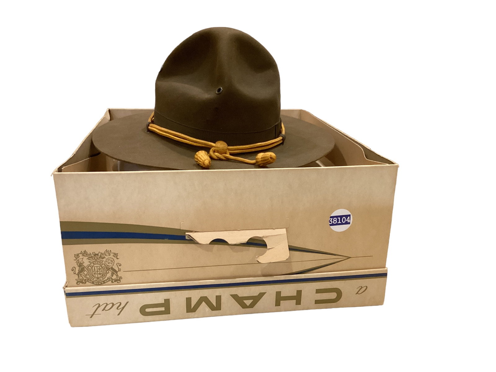 107th Horse Cavalry WWll Campaign Hat in a Box: 107th Horse Cavalry WWll Campaign Hat in a Box It is a size 7