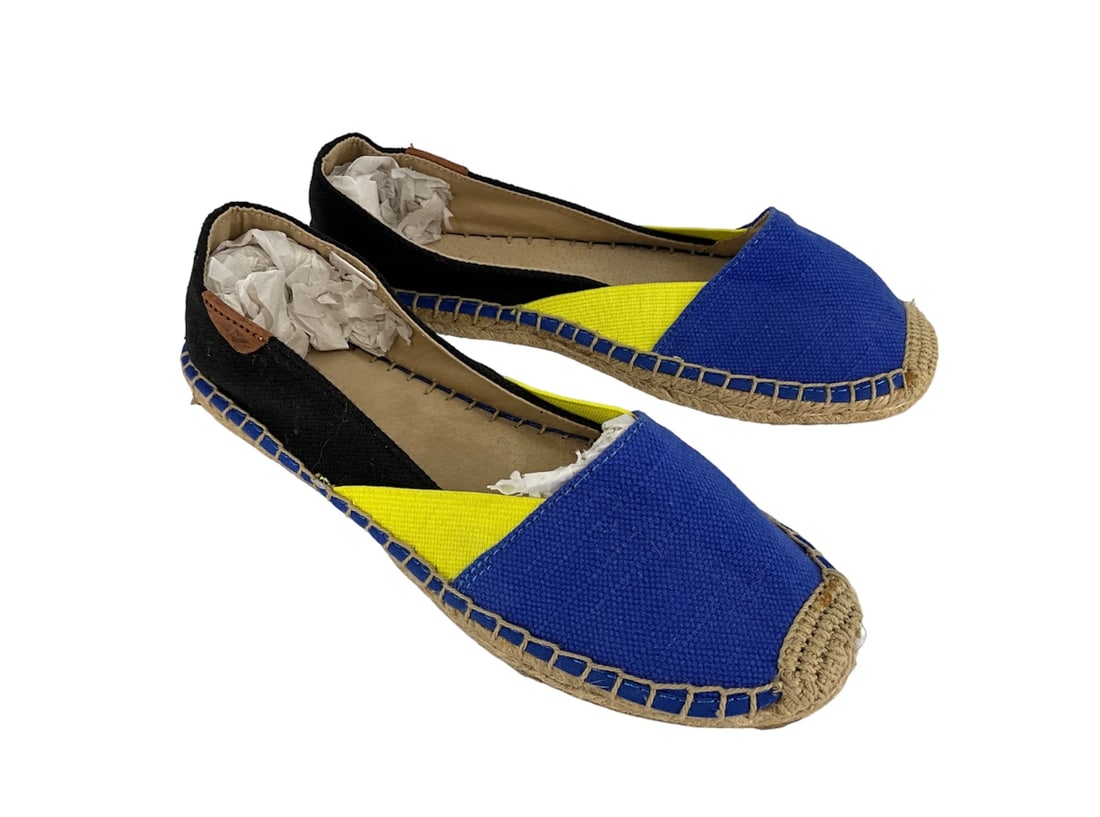 Canvas Like Sperry Shoes: Canvas Like Sperry Shoes Top Sider style, like new condition, no scuffs or imprints on sole, woven design with black, yellow and blue fabric.