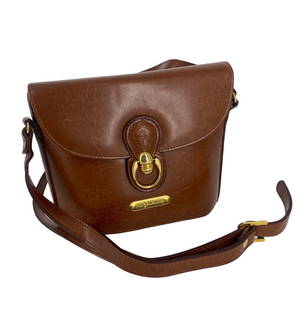 Delightful Polo by Ralph Lauren Brown Leather Bag: Delightful Polo by Ralph Lauren Brown Leather Bag Equestrian style bag measuring approx. (8.75îx 4î x 7.25î) bucket style design with fold over clasp closure & magnetic snap, accented w