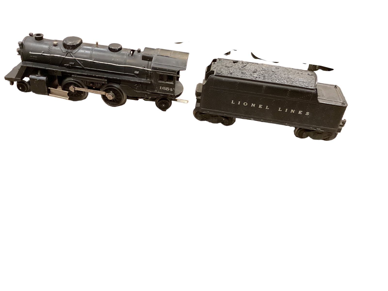 Lionel post war 1654 engine with 2466w mismatched tender: Lionel post war 1654 engine with 2466w mismatched tender
