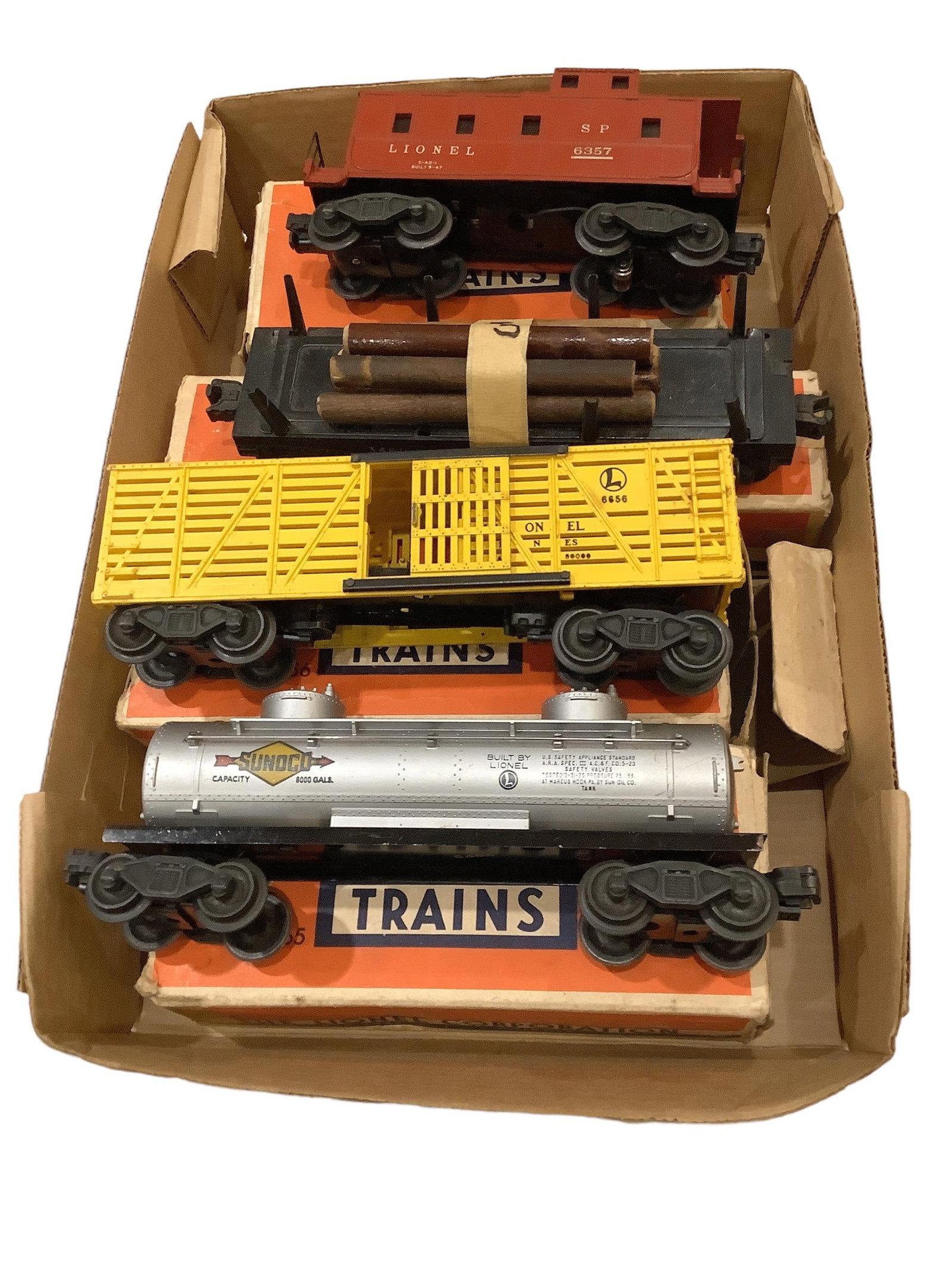 Lionel Post War Lot of (4) Freight Cars (1 of 1)