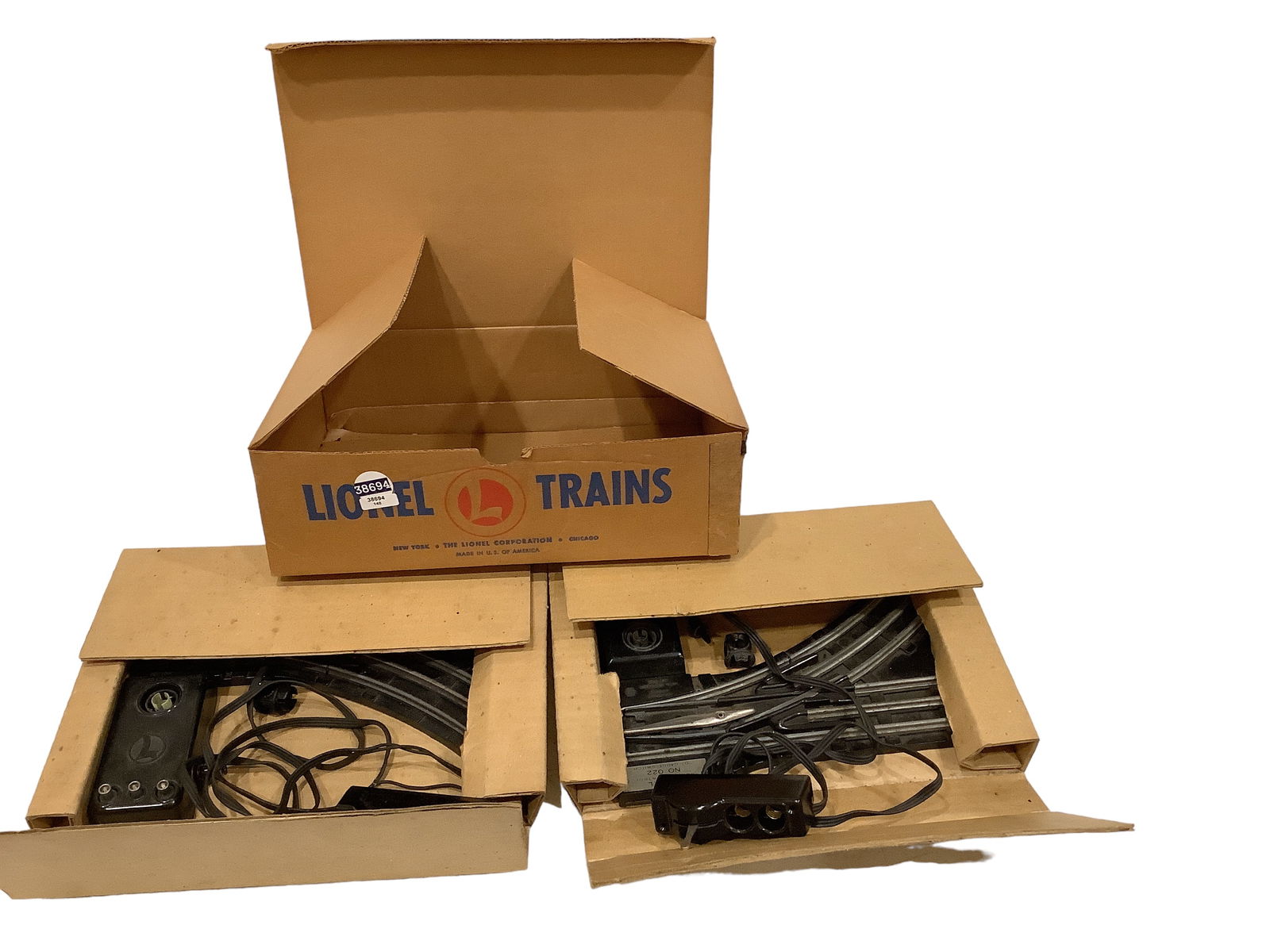 Lionel Postwar #022 Remote Control Switches (1 of 1)