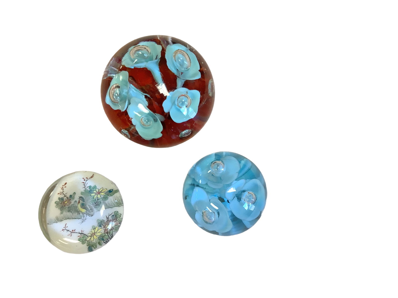 Decorative floral paperweights (1 of 3)