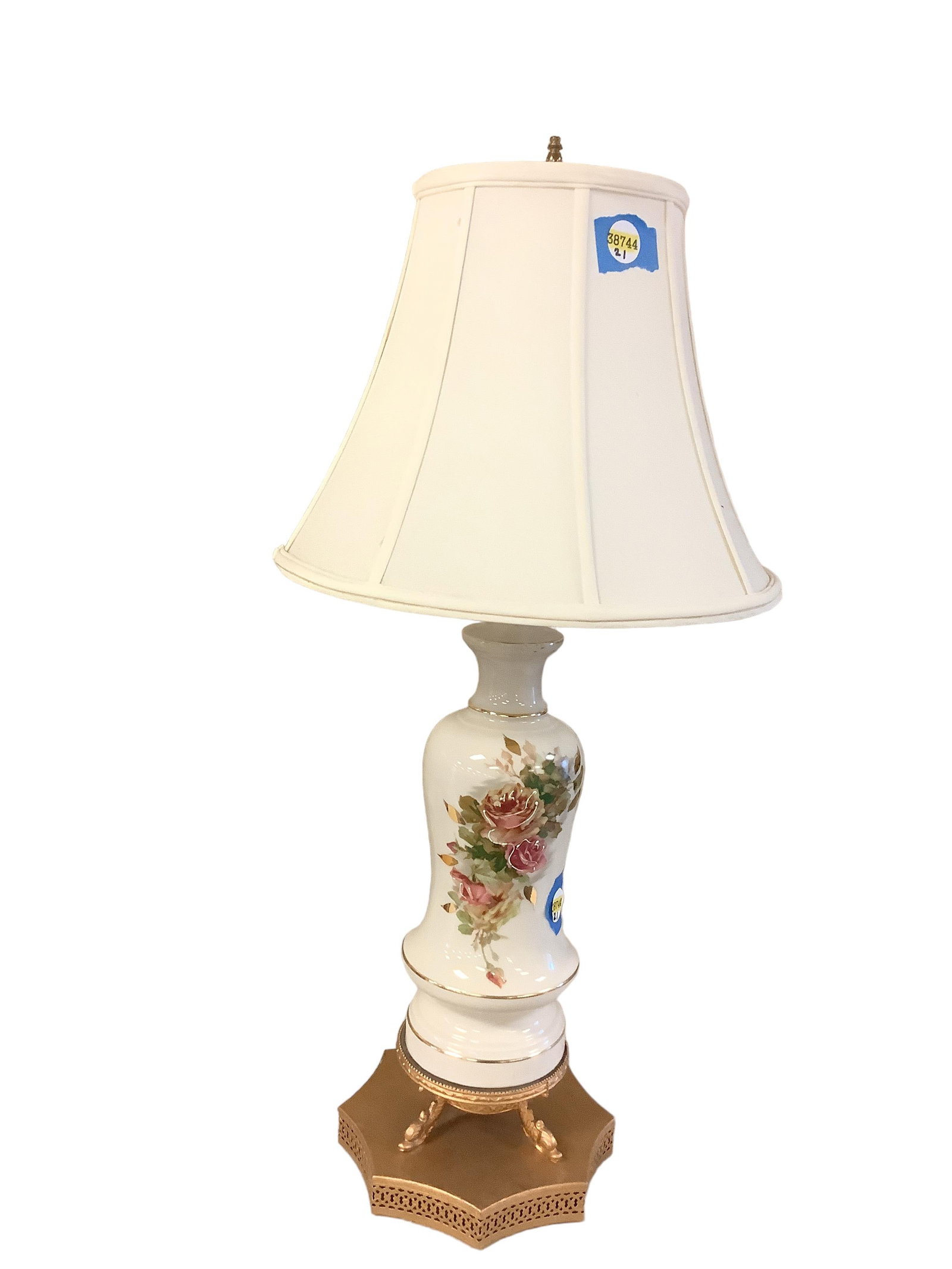 Vintage Porcelain Lamp: Vintage Porcelain Lamp Nice floral painted with gold trim on a metal base depicting (4) fish measuring 30.5îH. Shade has a few spots.
