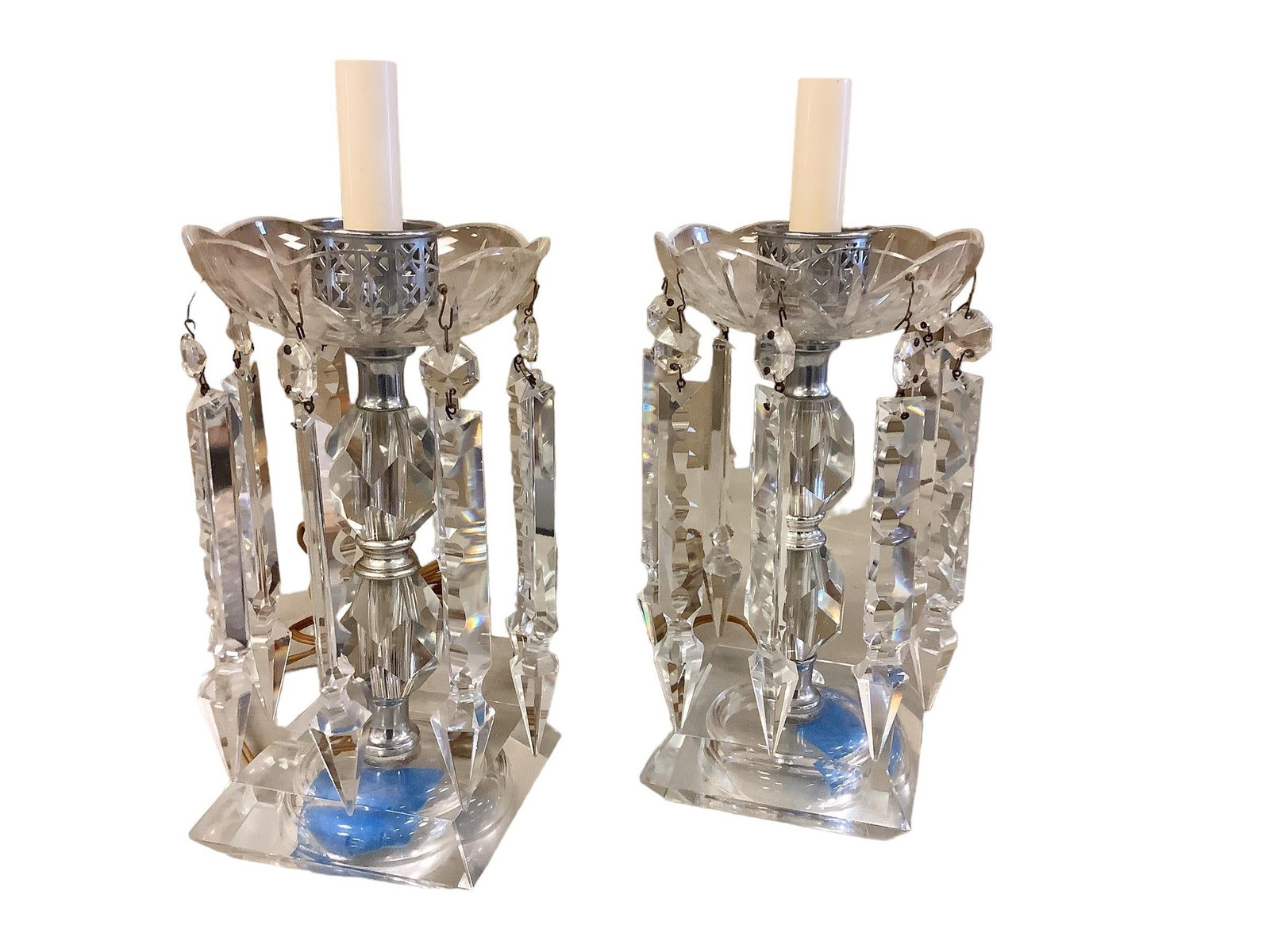 Pair of Crystal Like Lamps: Pair of Crystal Like Lamps Square base is 4.5îW and 11.5îH with (8)7î prisms. Lamps not tested.
