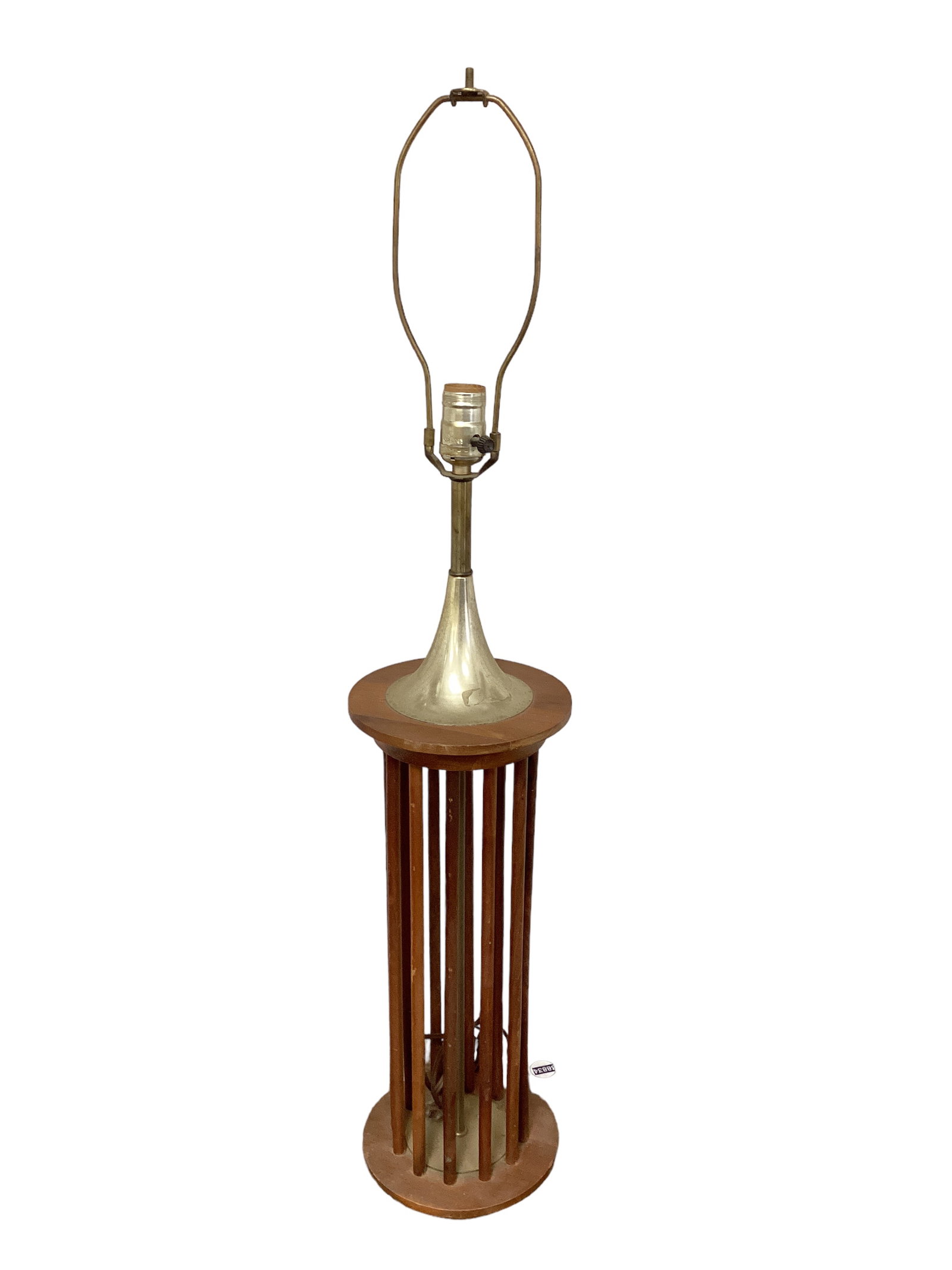 Mid Century Modern Wood Lamp: Mid Century Modern Wood Lamp It measures 36î H.