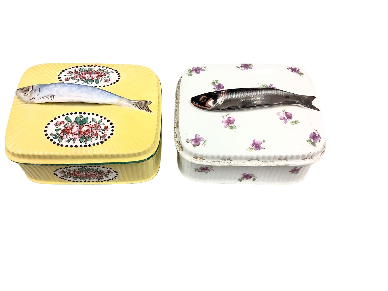 Lot of (2) Porcelain Sardine Boxes: Lot of (2) Porcelain Sardine Boxes The yellow one is marked ìAladin, Franceî, the other is unmarked. Both are 5îL x 4îW.
