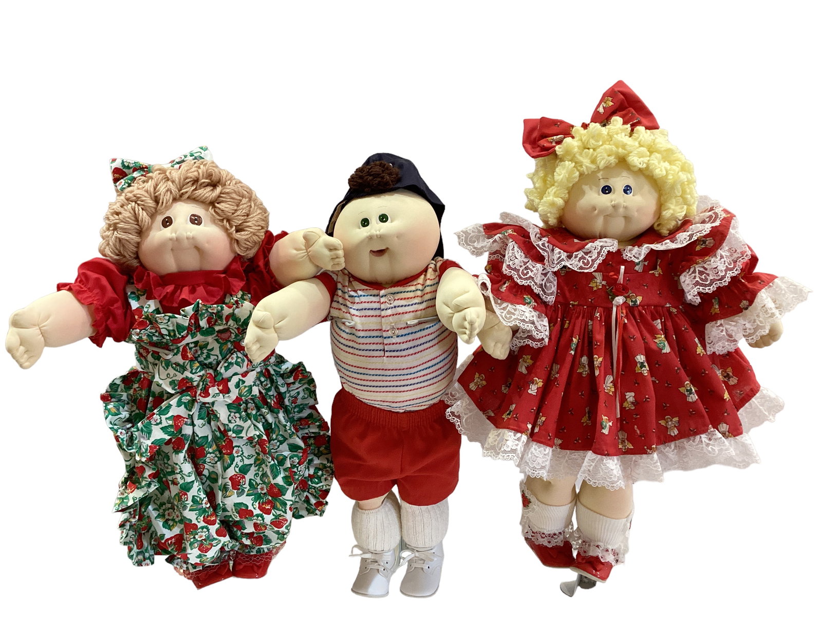 Xavier Roberts 1984/ 1985 Original Cabbage Patch Kids: Xavier Roberts 1984/ 1985 Original Cabbage Patch Kids(3) Original soft sculpture dolls. Hilda Donna, 1984, KPH 11020/ 40000. Selia Ina, 1985, hand signed, KPJ 21892/ 50000. Mickey Judd, 1985, KPK 1409