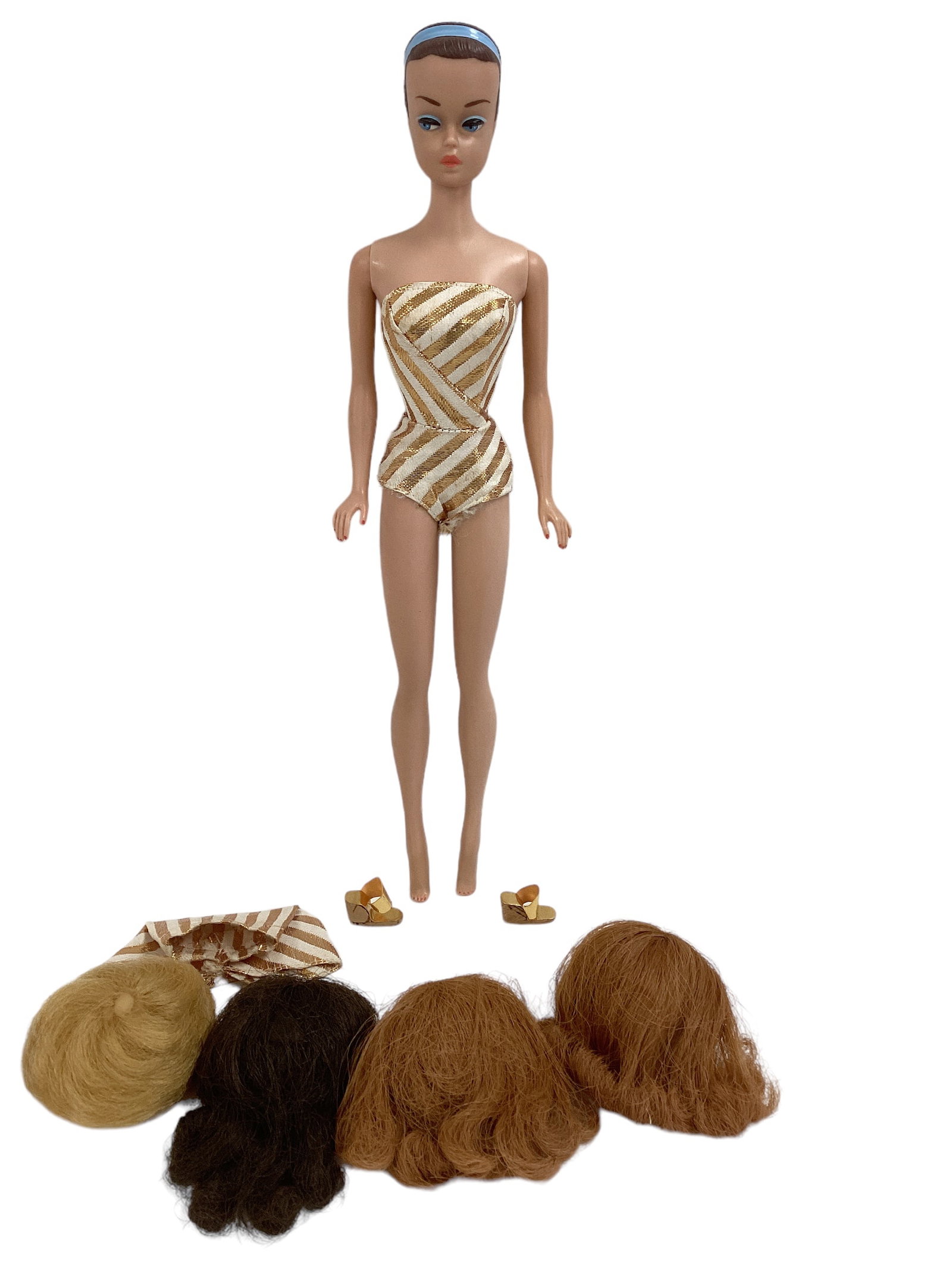 Fashion Queen Barbie with Wigs (1 of 3)