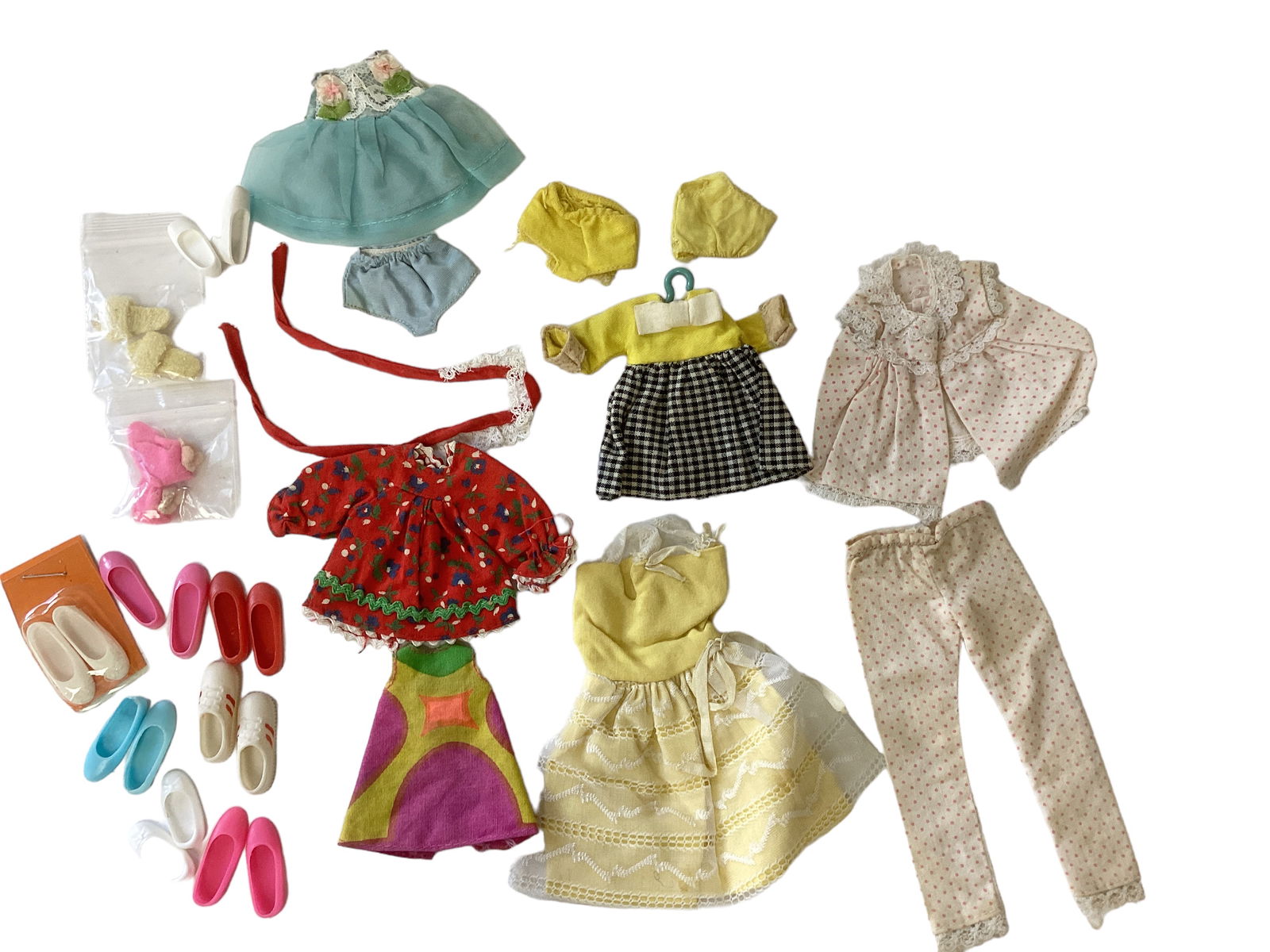 Skipper & Tutti Clothes (1 of 3)